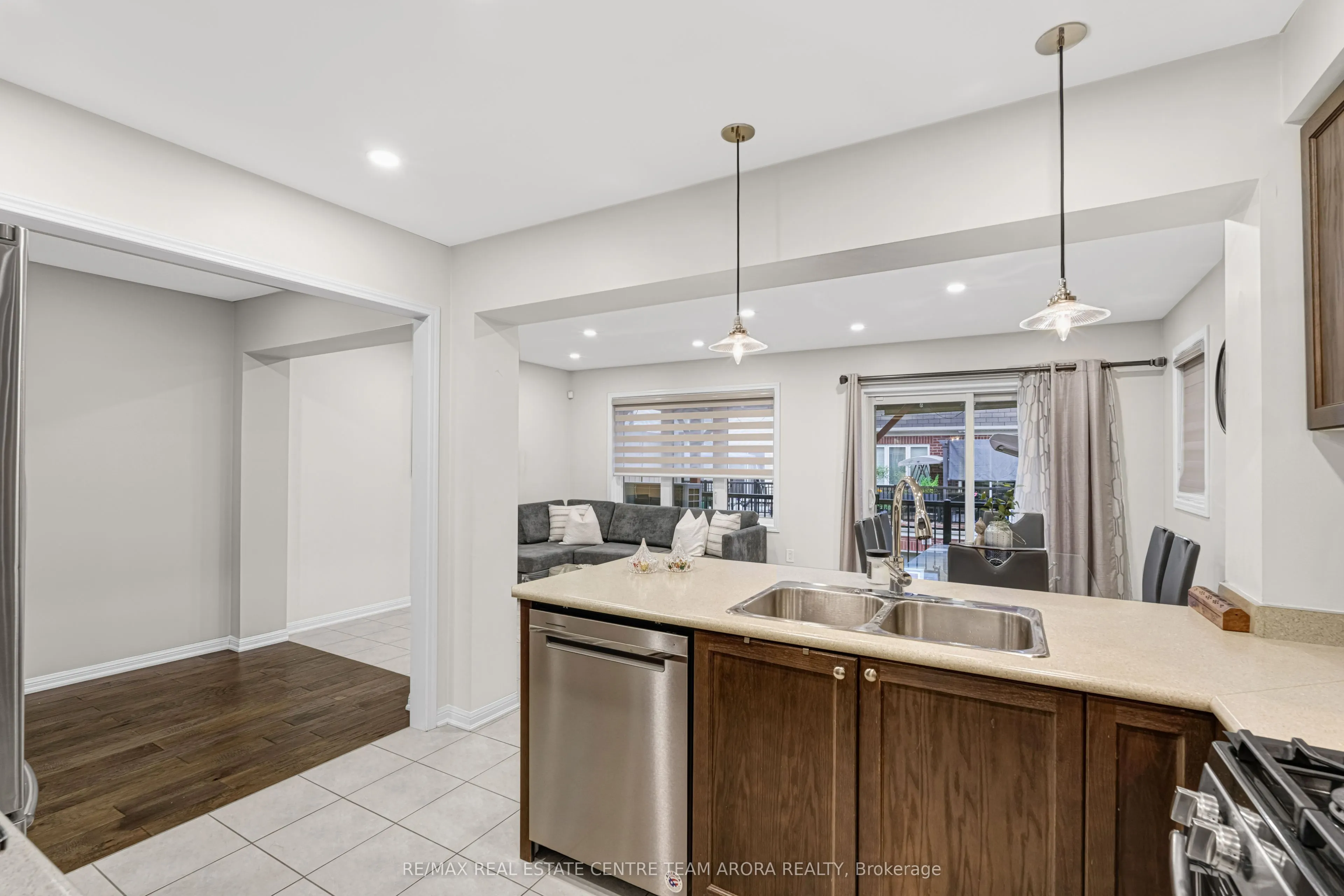 14 Crossbill Road