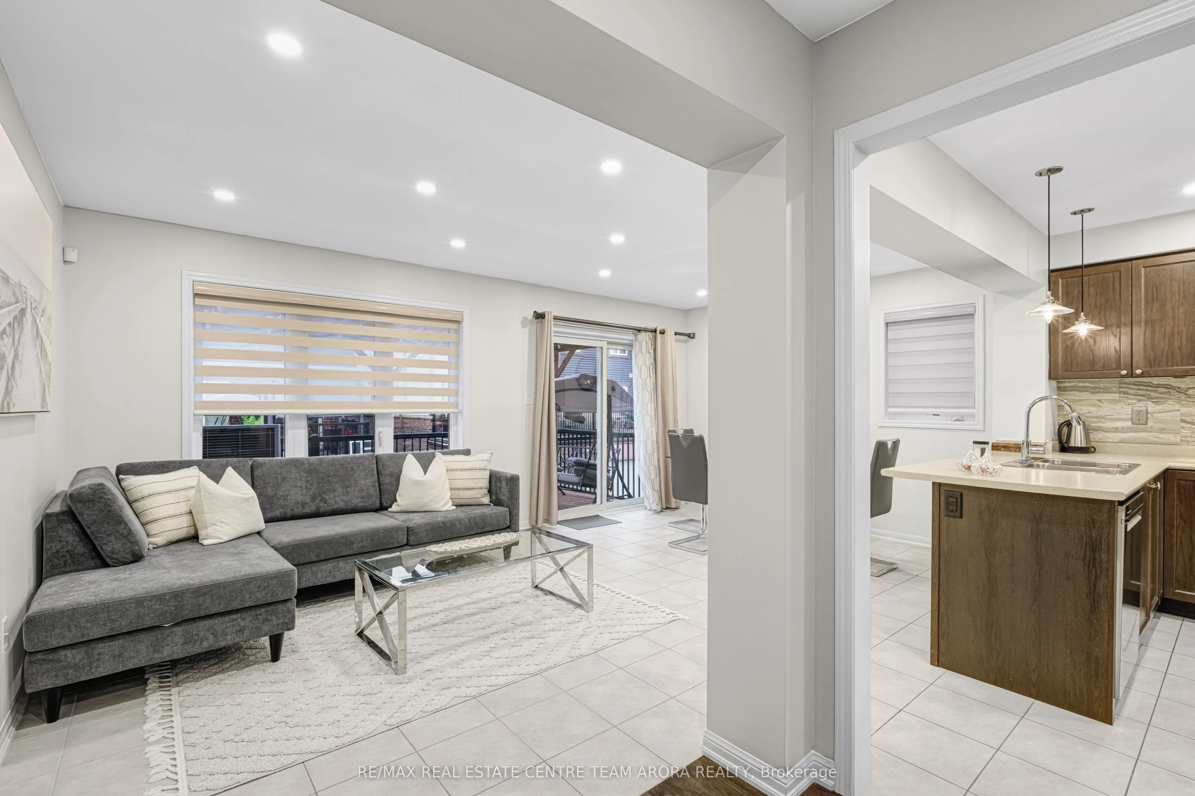 14 Crossbill Road