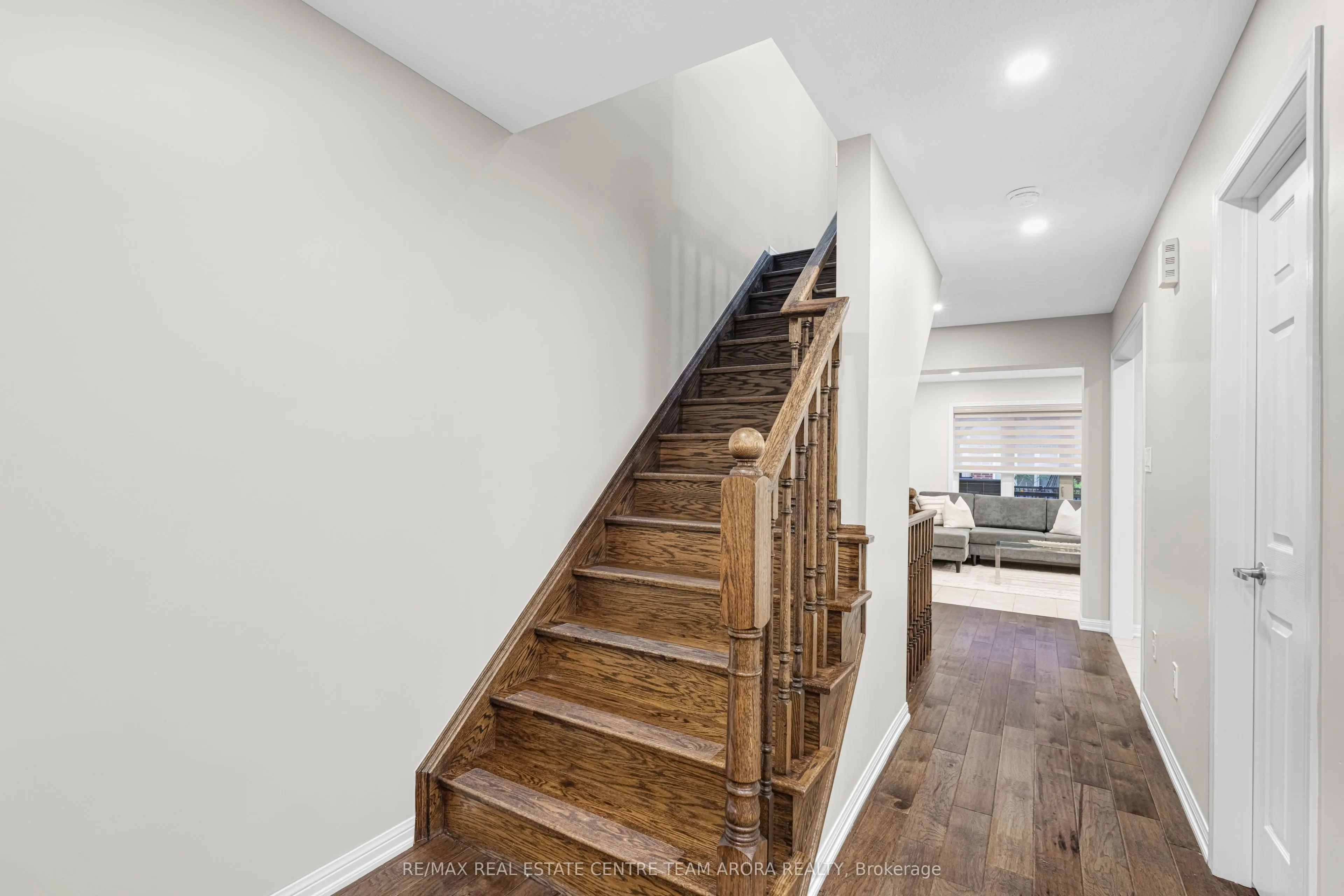 14 Crossbill Road