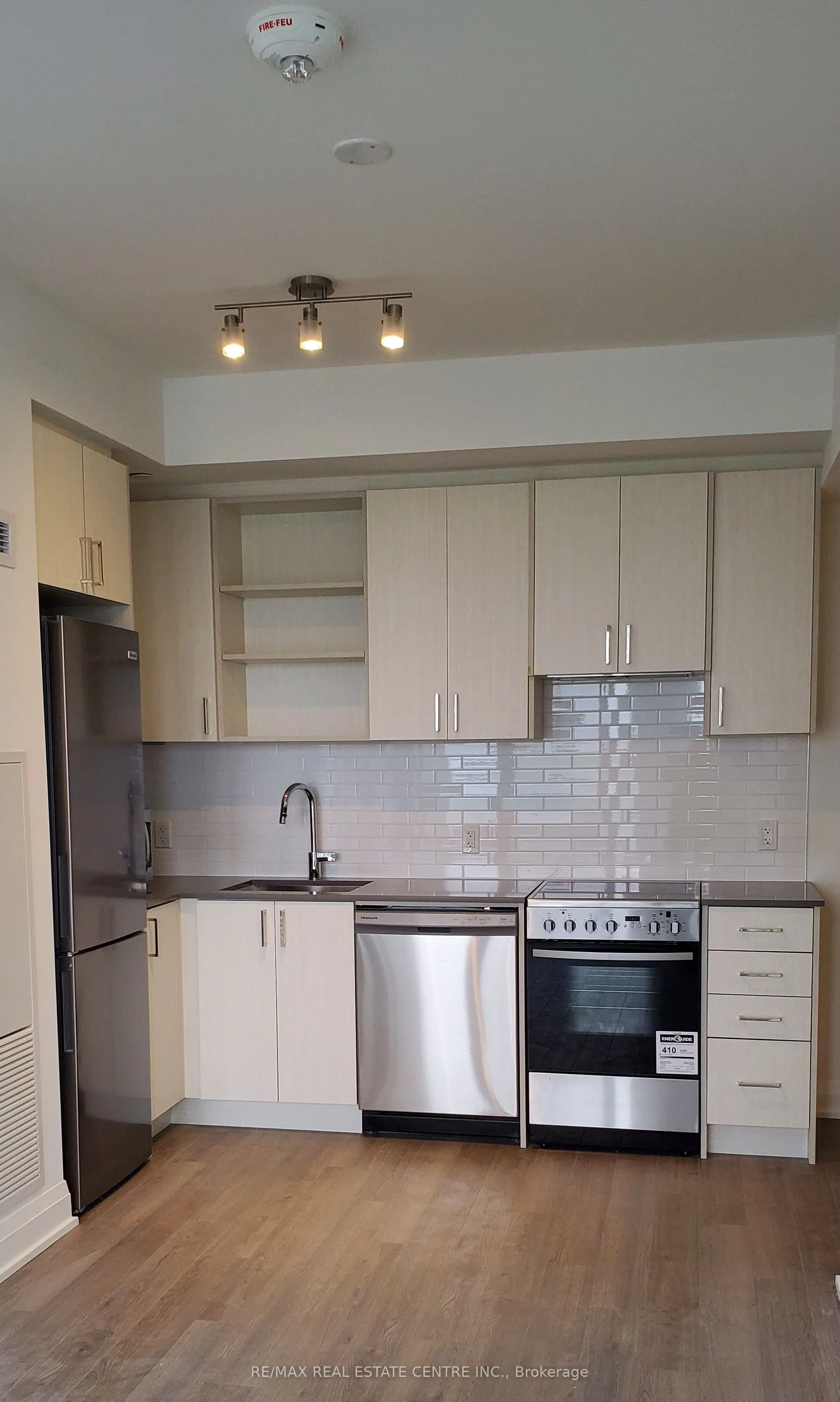50 George Buthart Drive N, #405