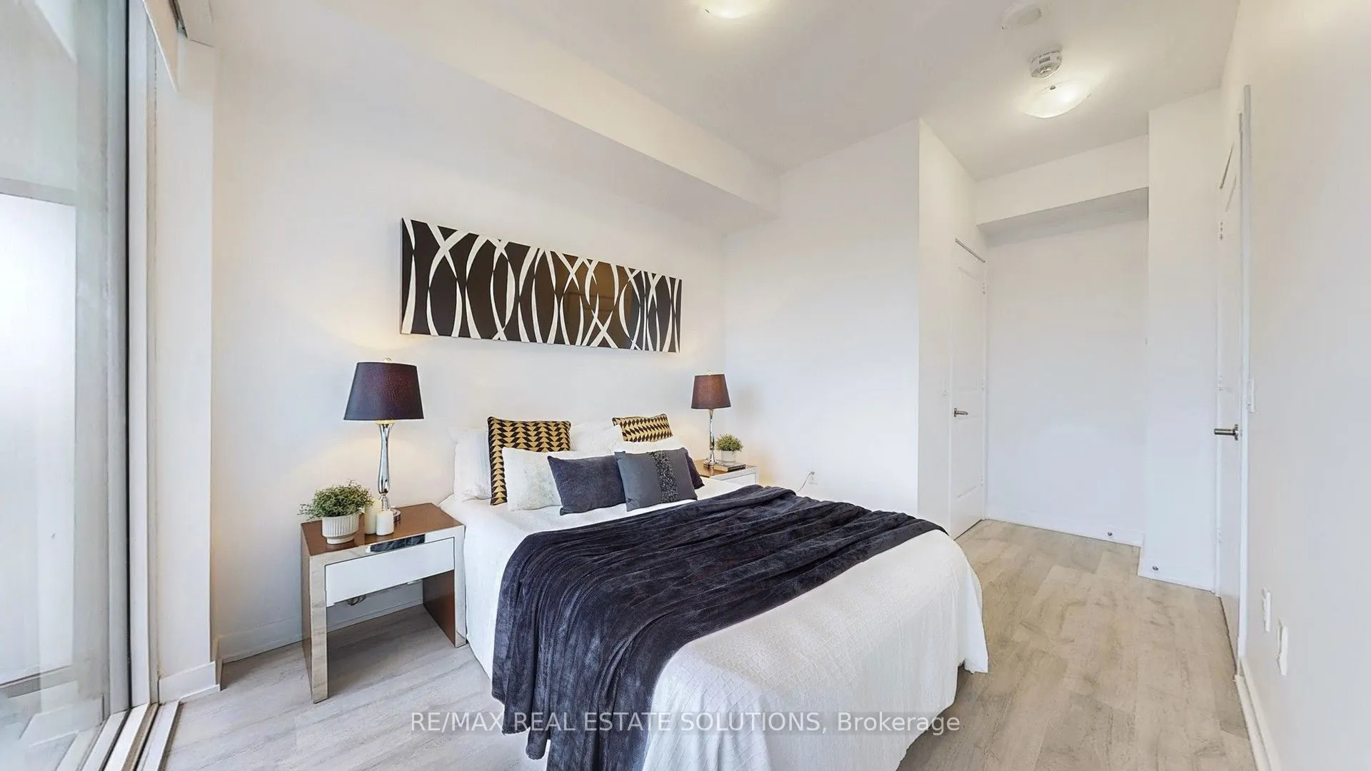 4655 Metcalfe Avenue, #506