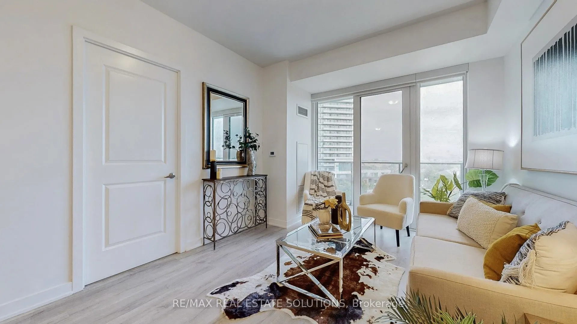 4655 Metcalfe Avenue, #506