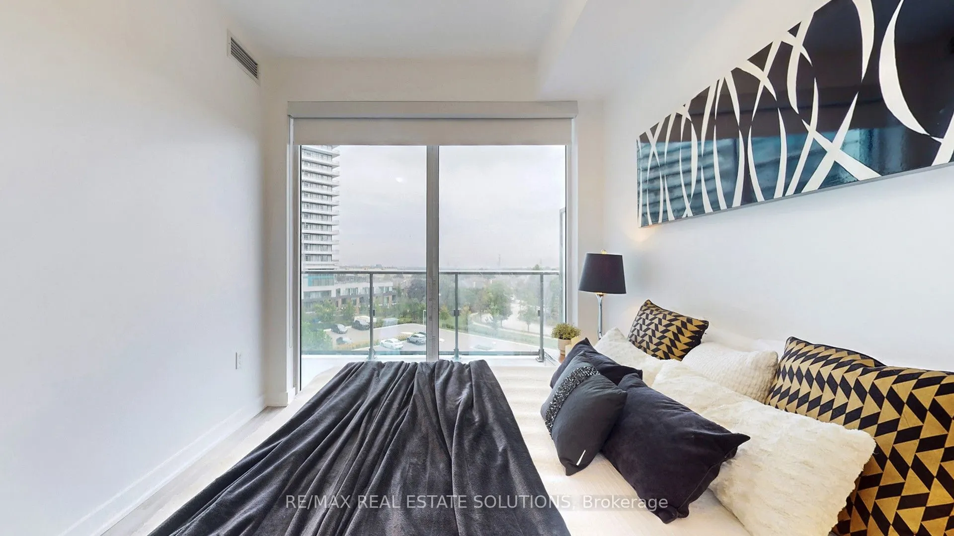 4655 Metcalfe Avenue, #506