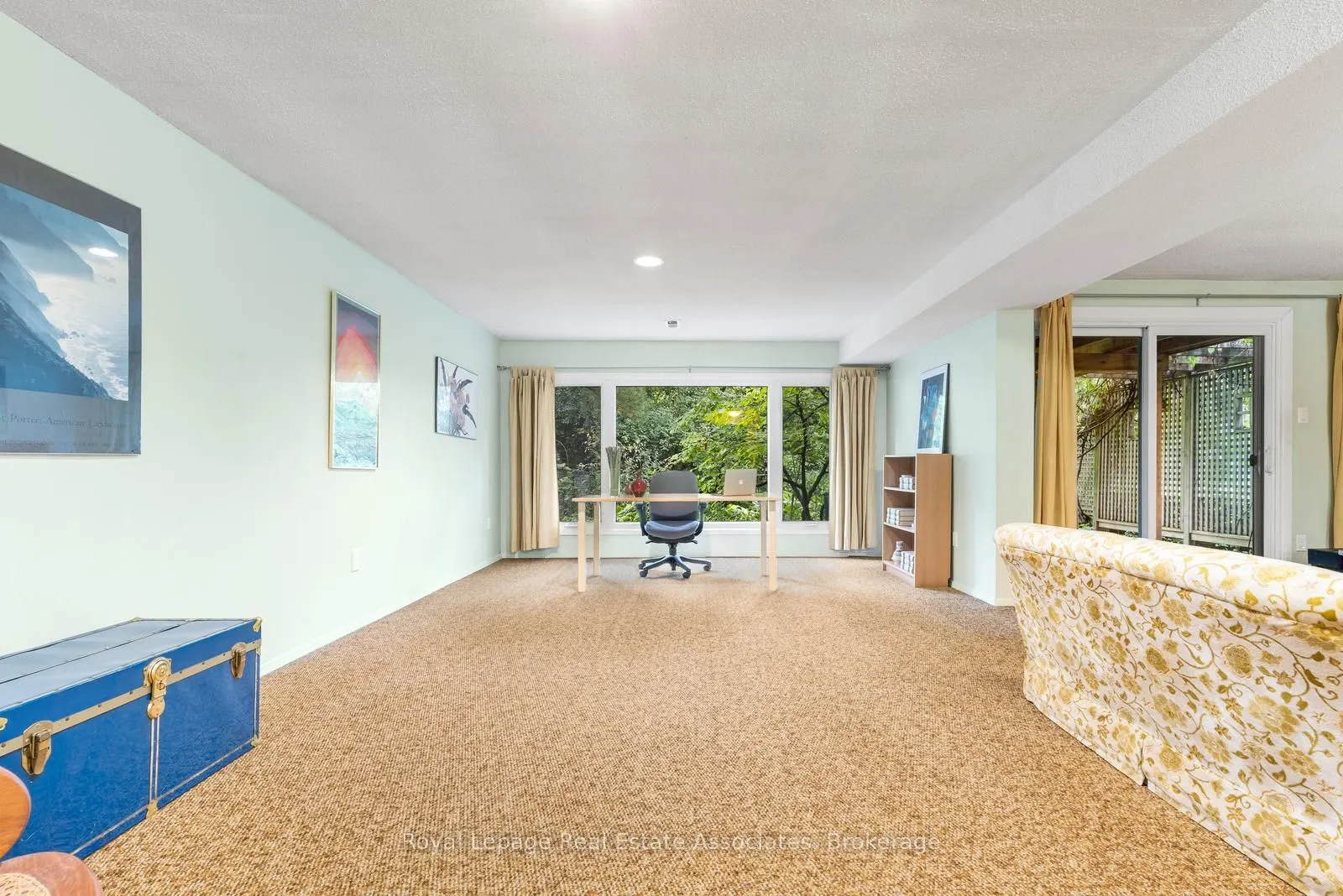 4265 Thom Gardens