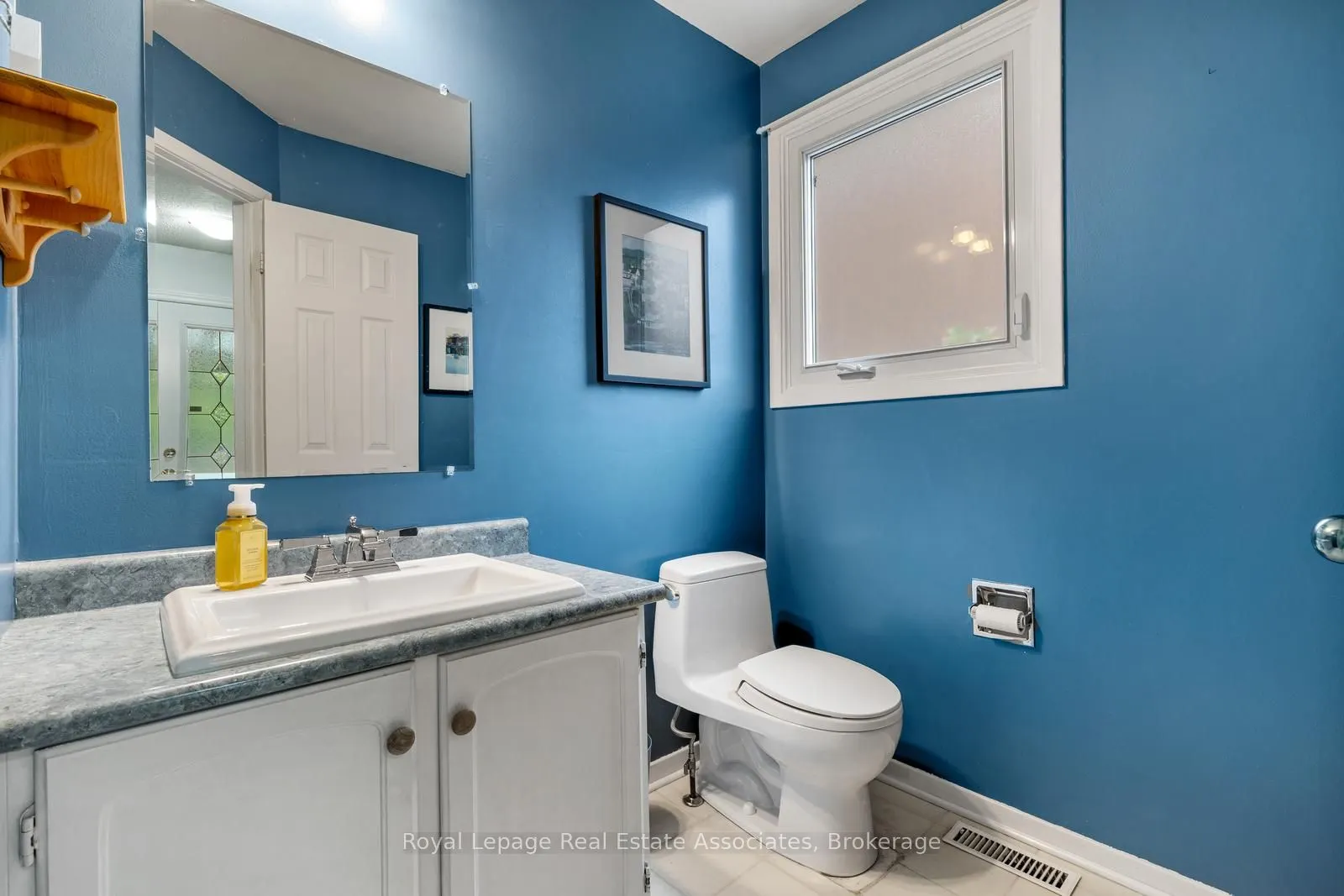 4265 Thom Gardens