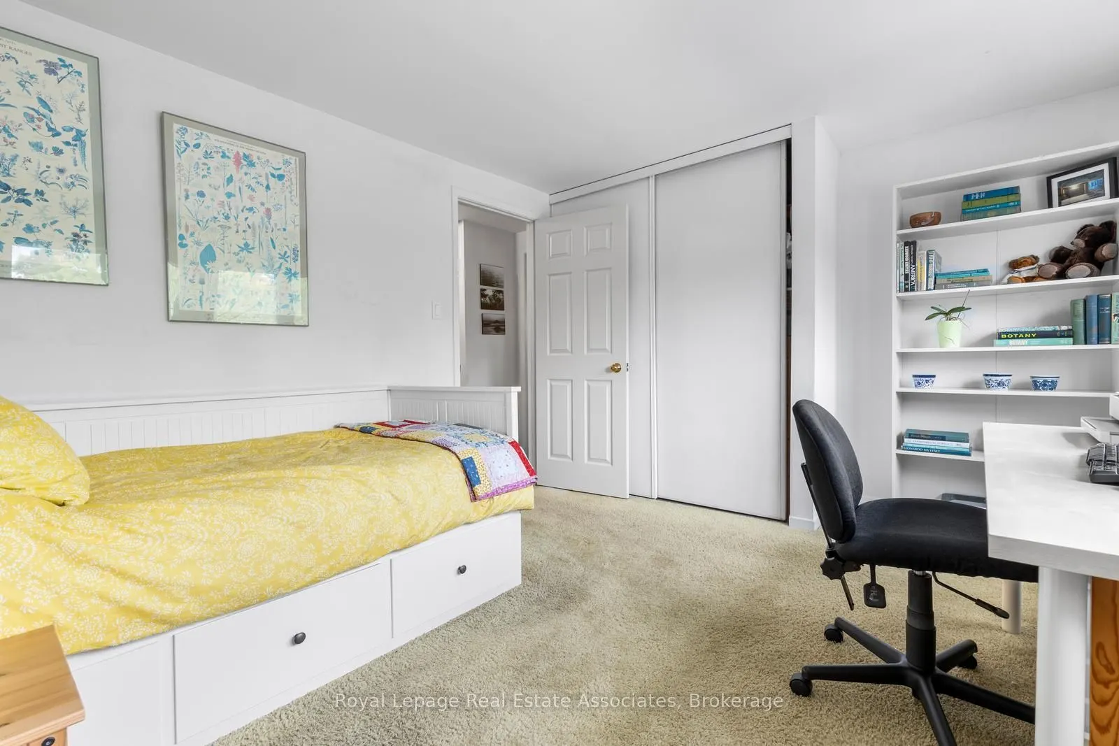 4265 Thom Gardens