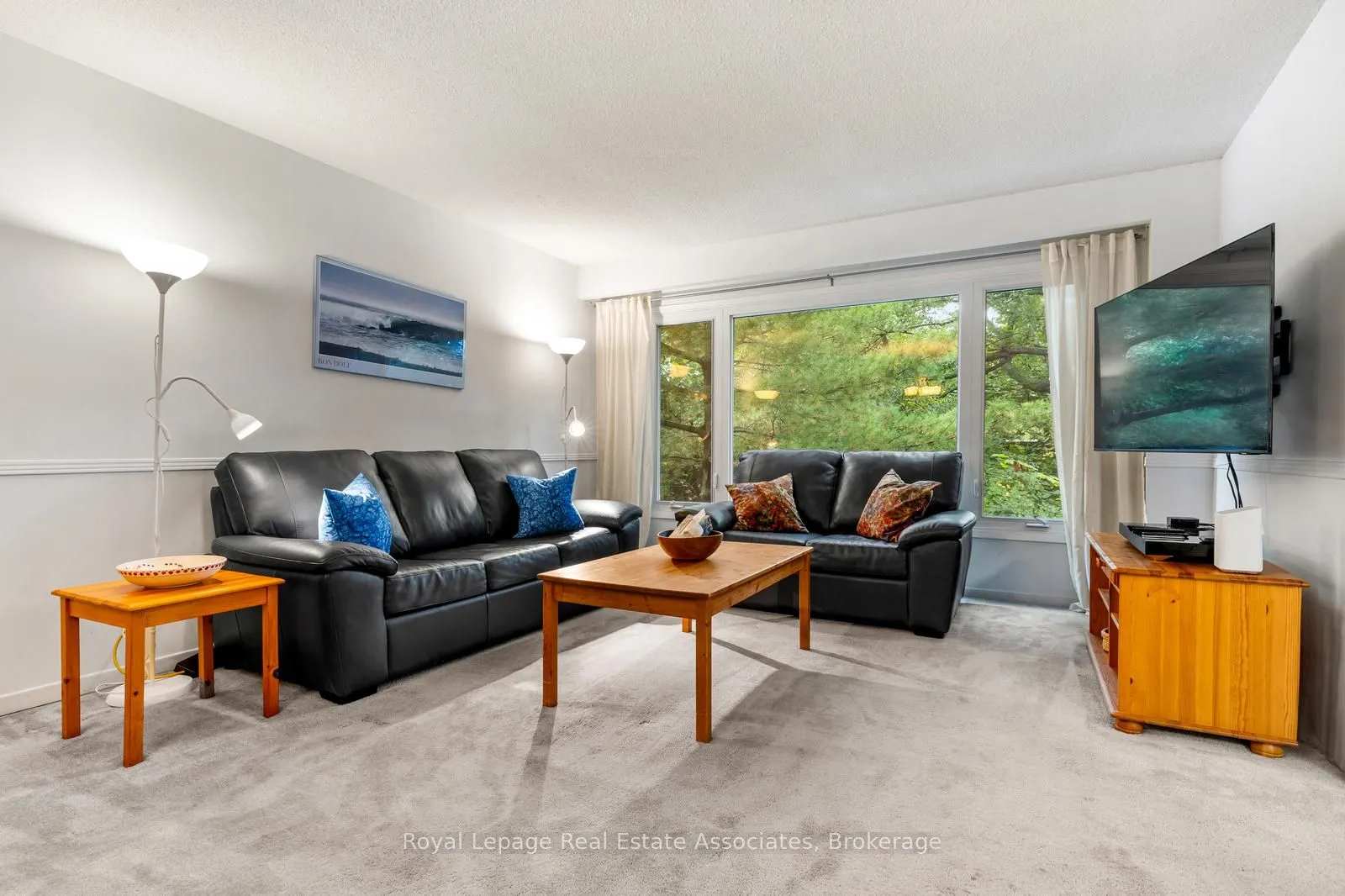 4265 Thom Gardens