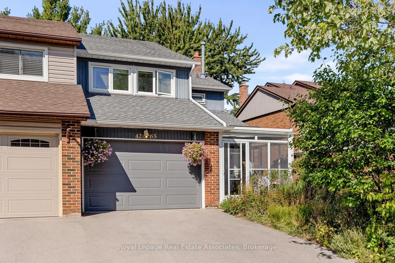 4265 Thom Gardens