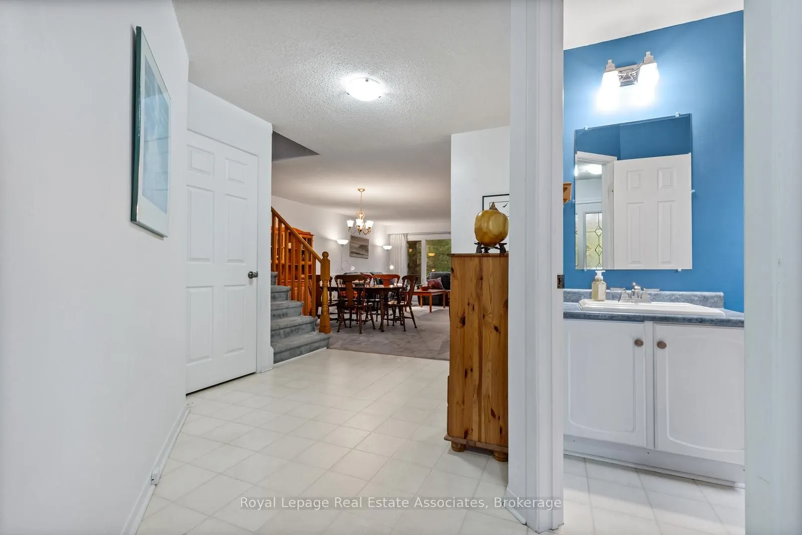 4265 Thom Gardens