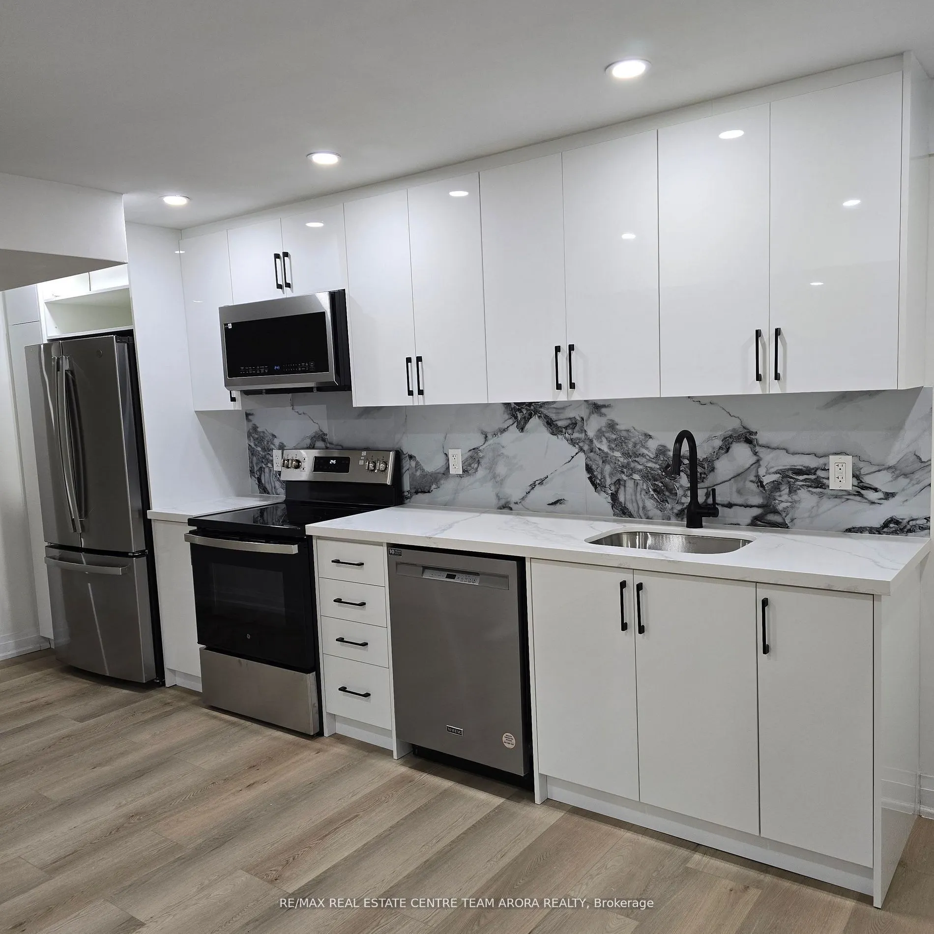 18 Donald Ficht Crescent, #Bsmt