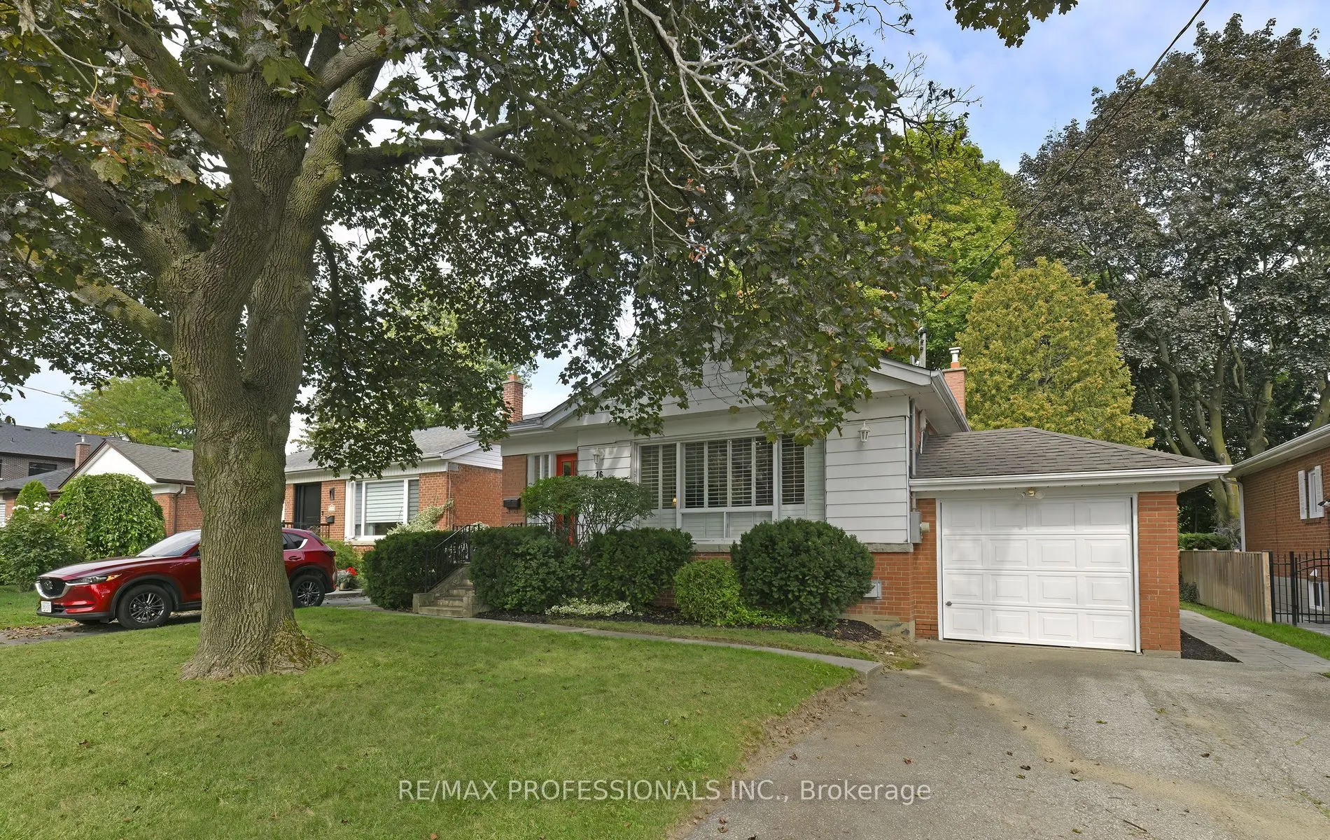 16 Nashland Avenue