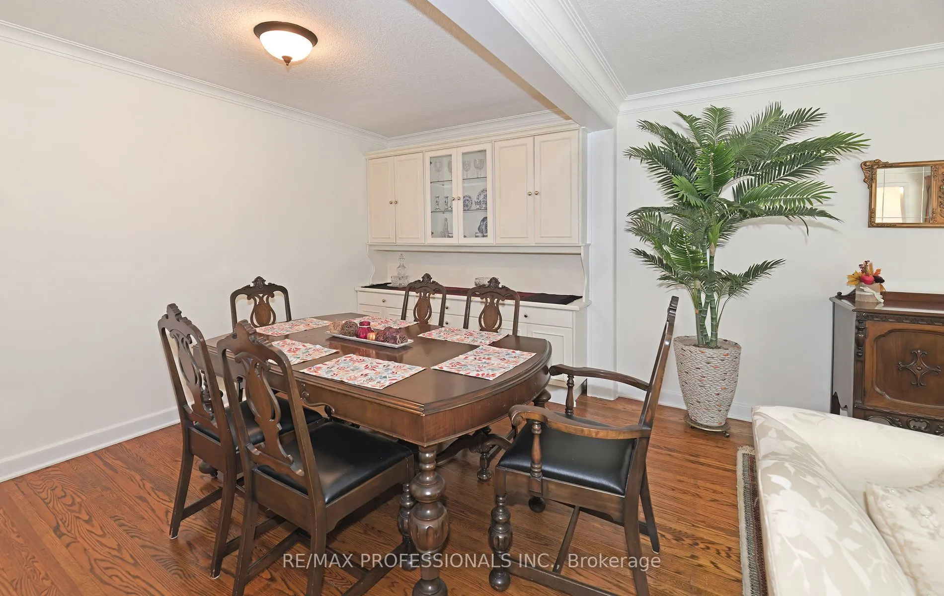 16 Nashland Avenue