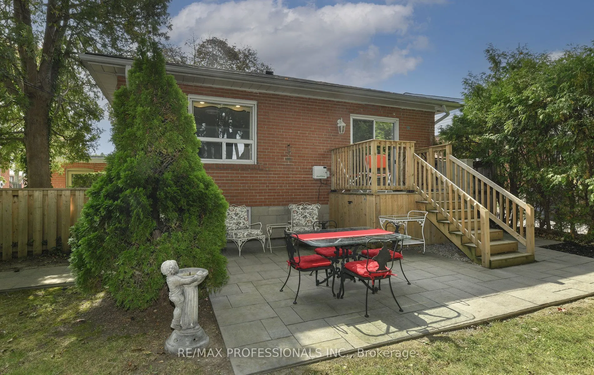 16 Nashland Avenue