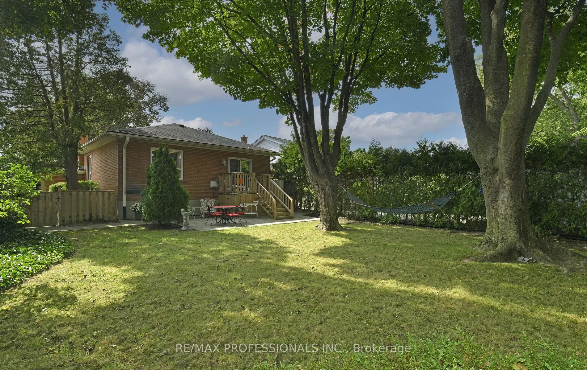 16 Nashland Avenue