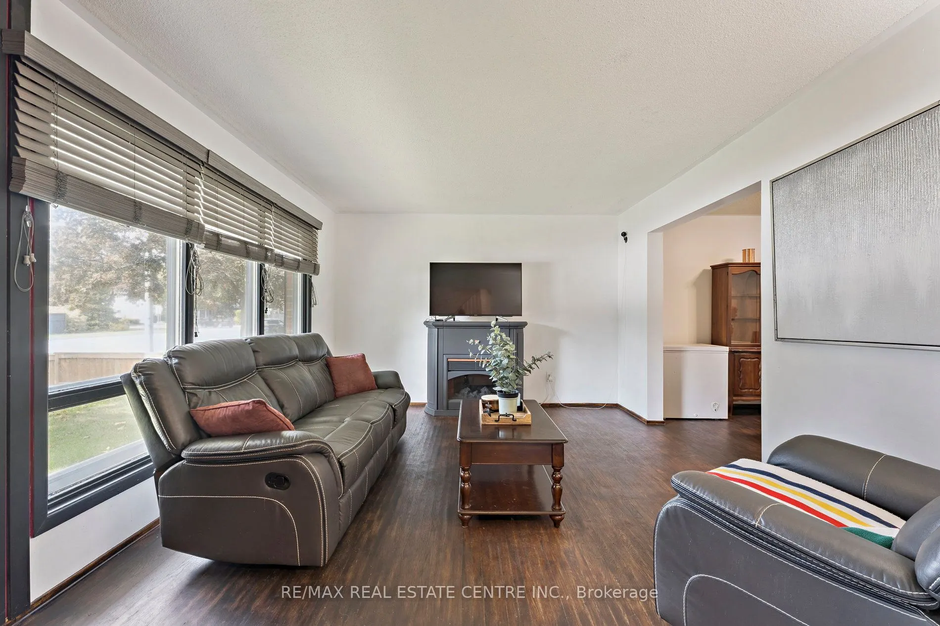 102 Rutherford Road N