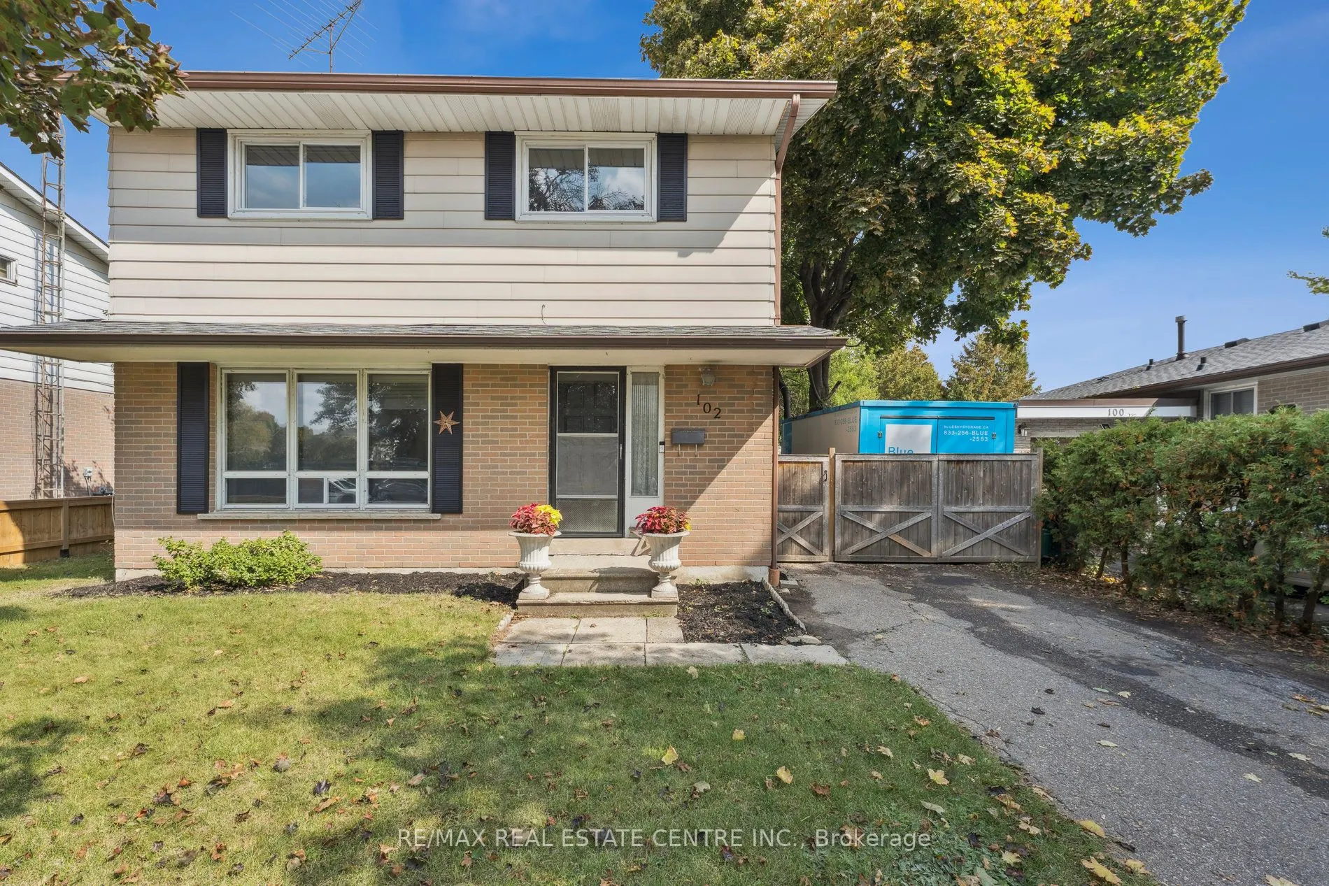 102 Rutherford Road N