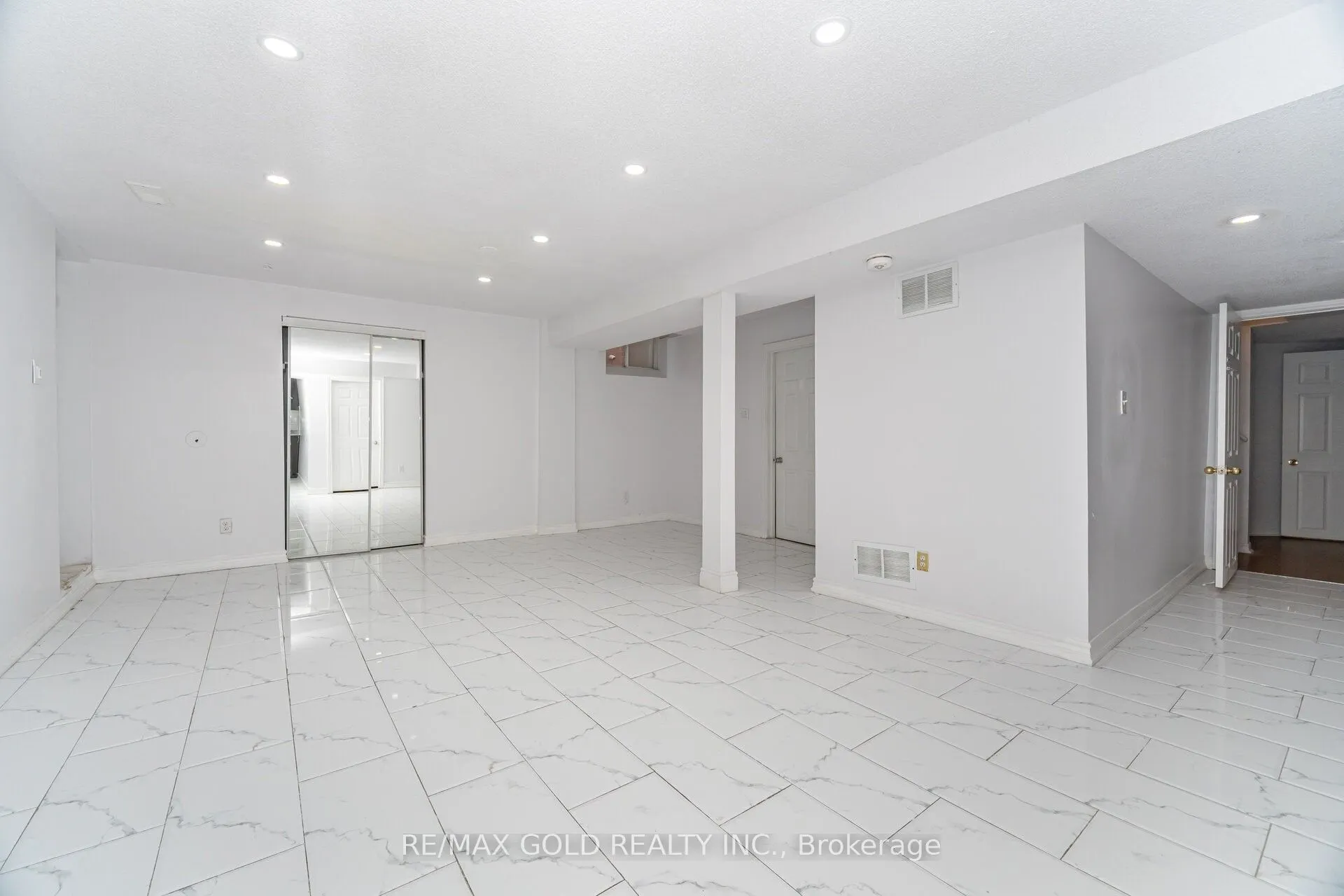 8 Goreridge Crescent