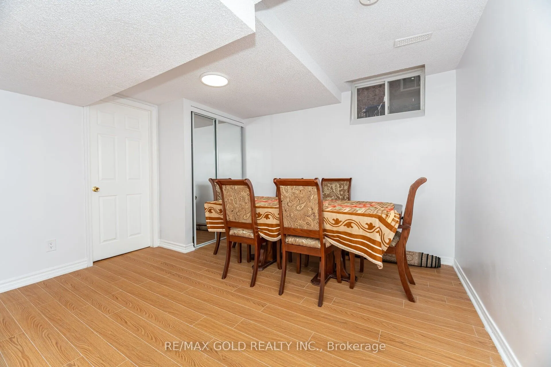 8 Goreridge Crescent