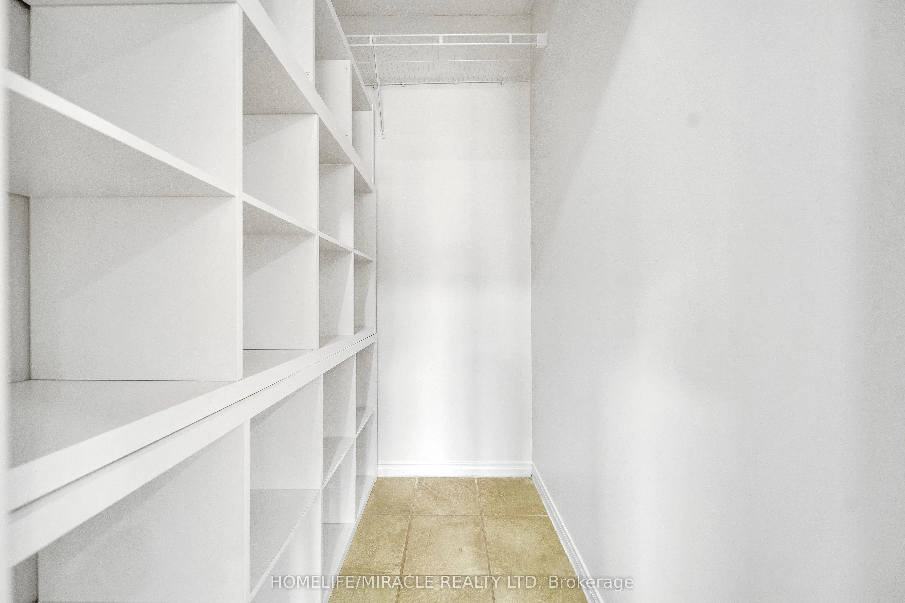 5535 Glen Erin Drive, #75