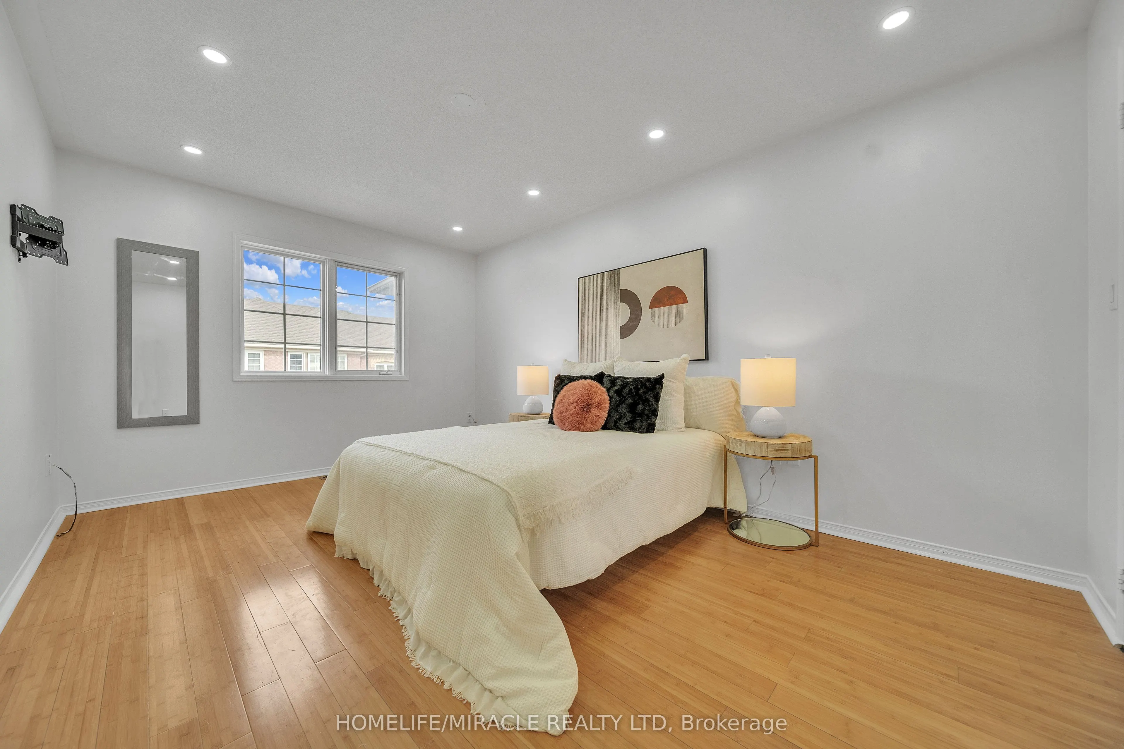 5535 Glen Erin Drive, #75