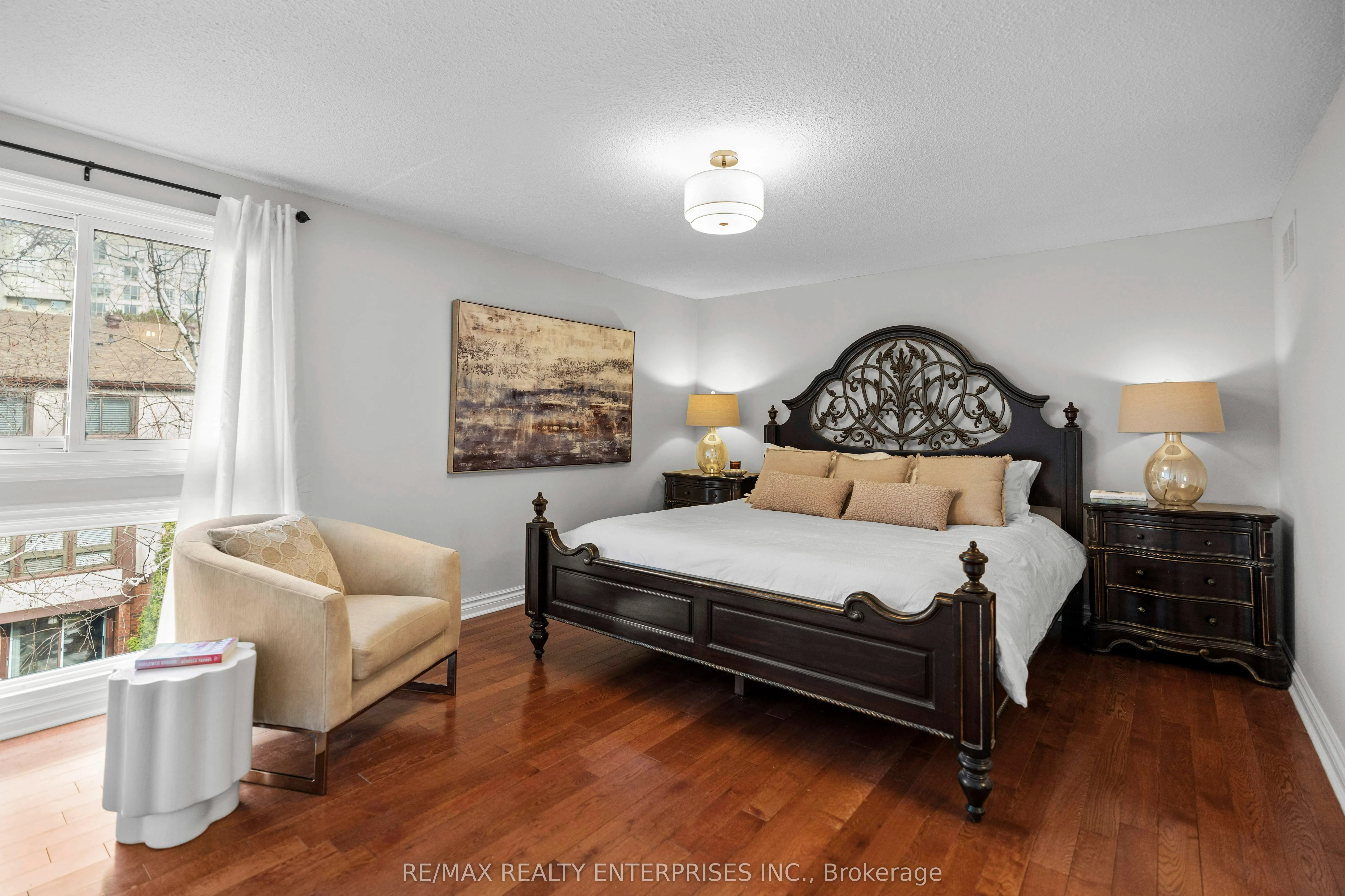 1060 Walden Circle, #40