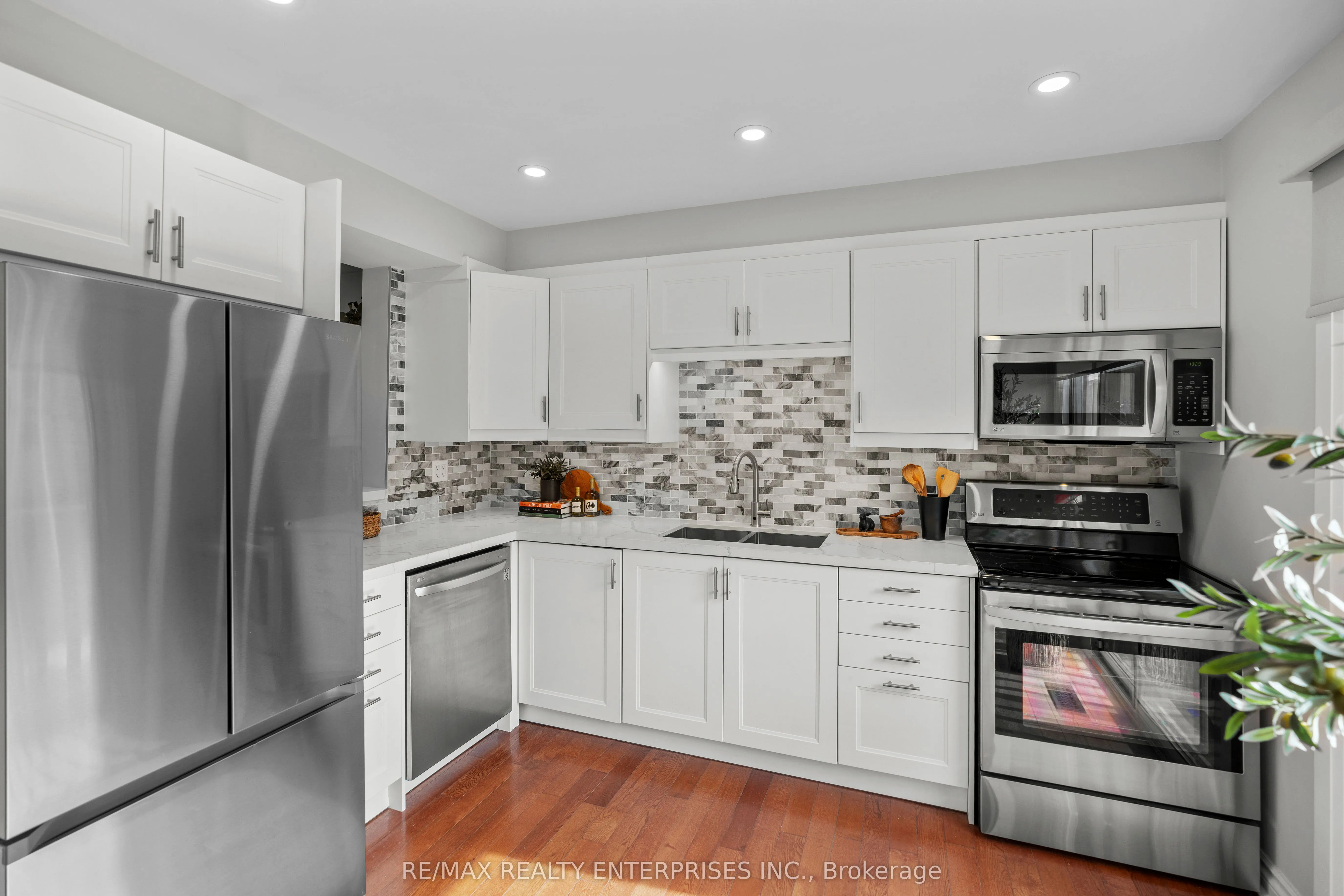 1060 Walden Circle, #40