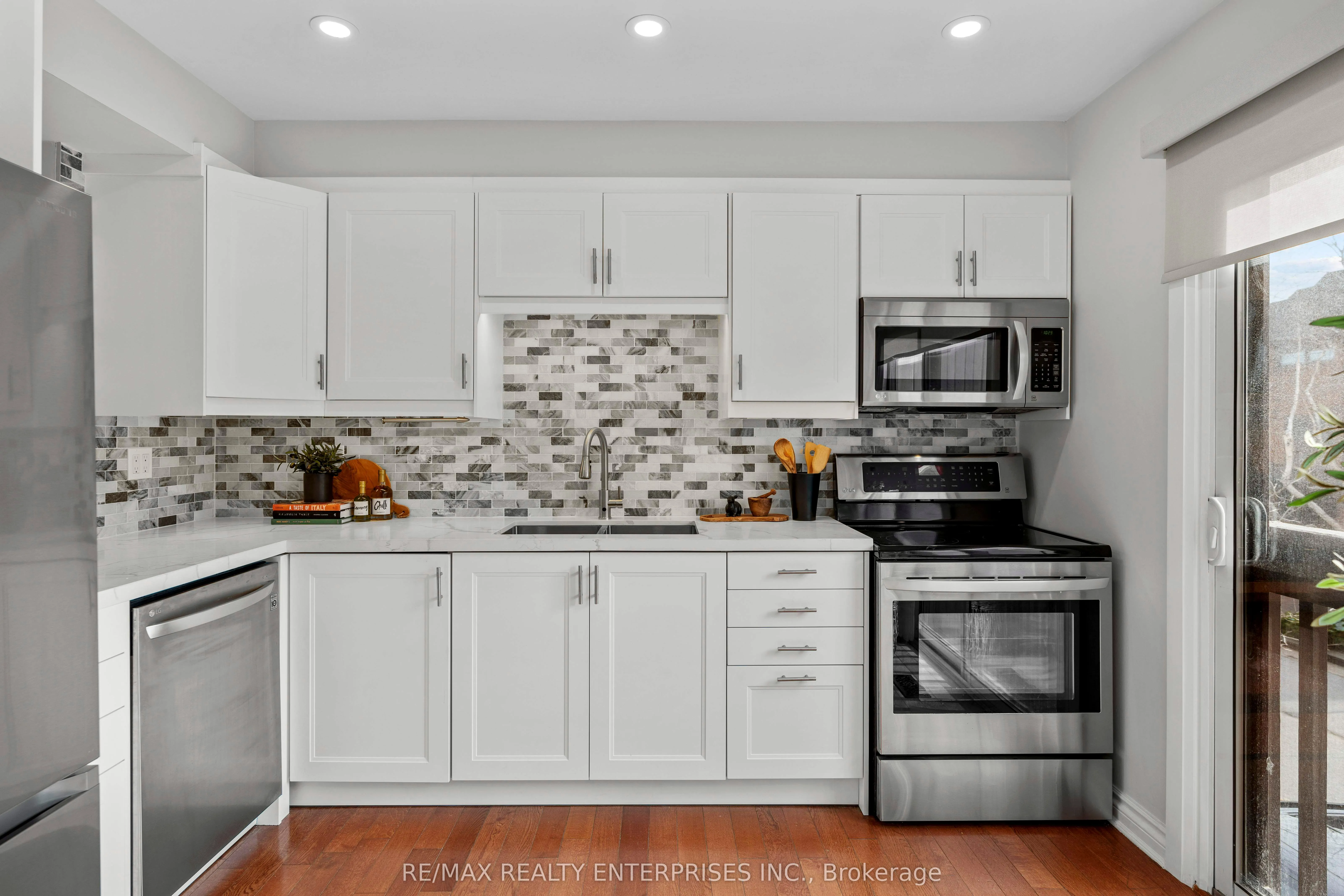 1060 Walden Circle, #40