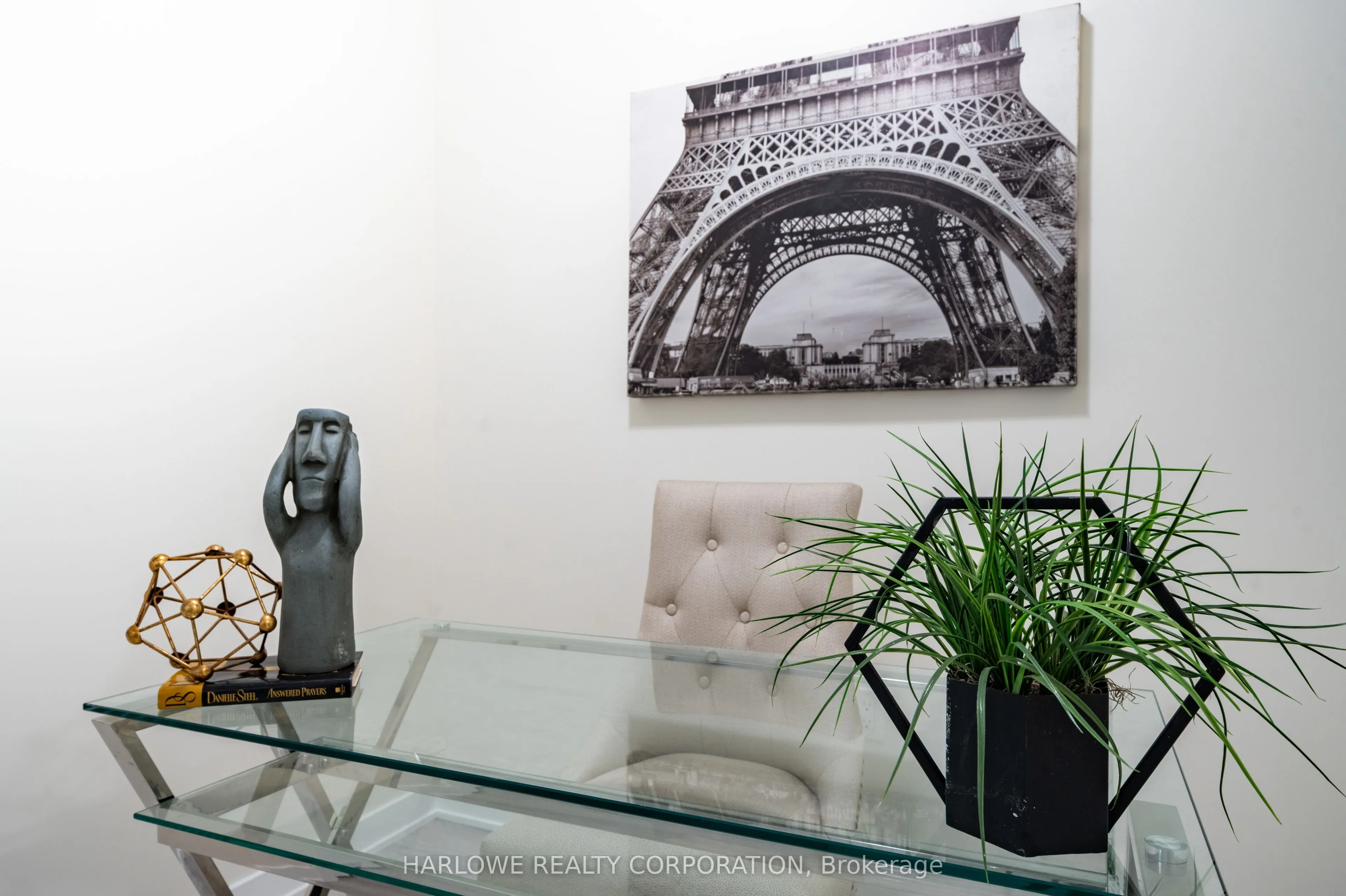 4655 Metcalfe Avenue, #109