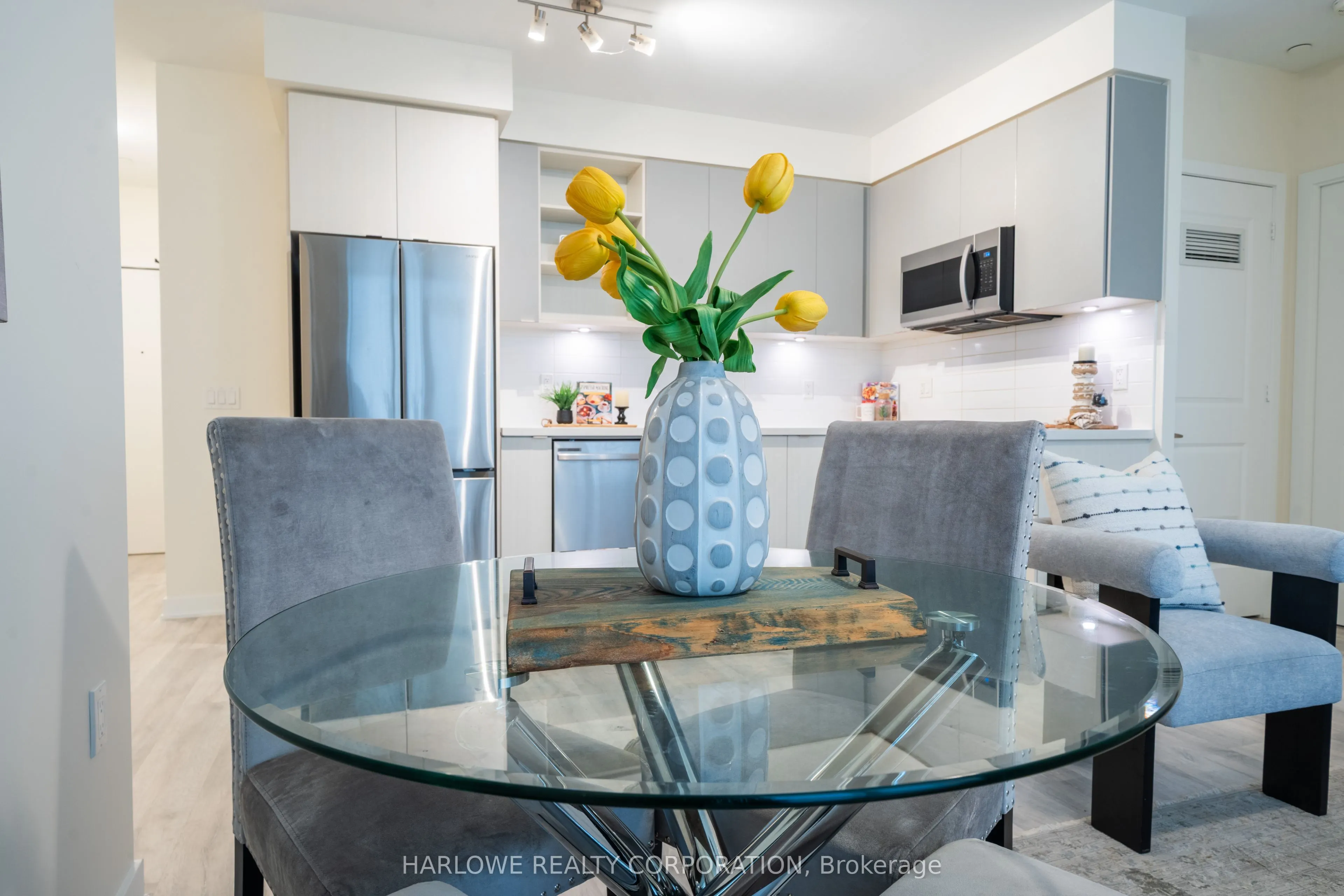 4655 Metcalfe Avenue, #109