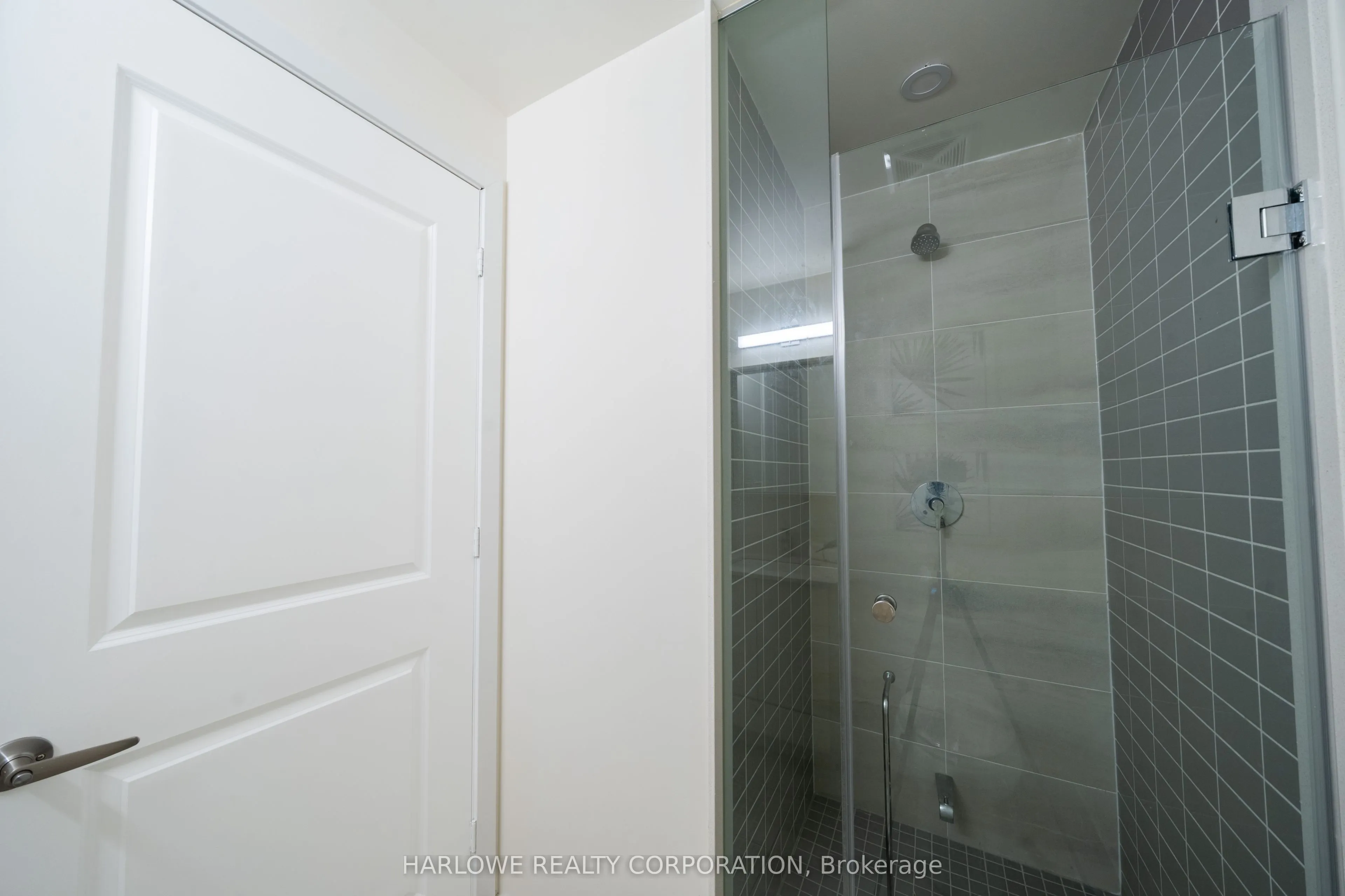 4655 Metcalfe Avenue, #109