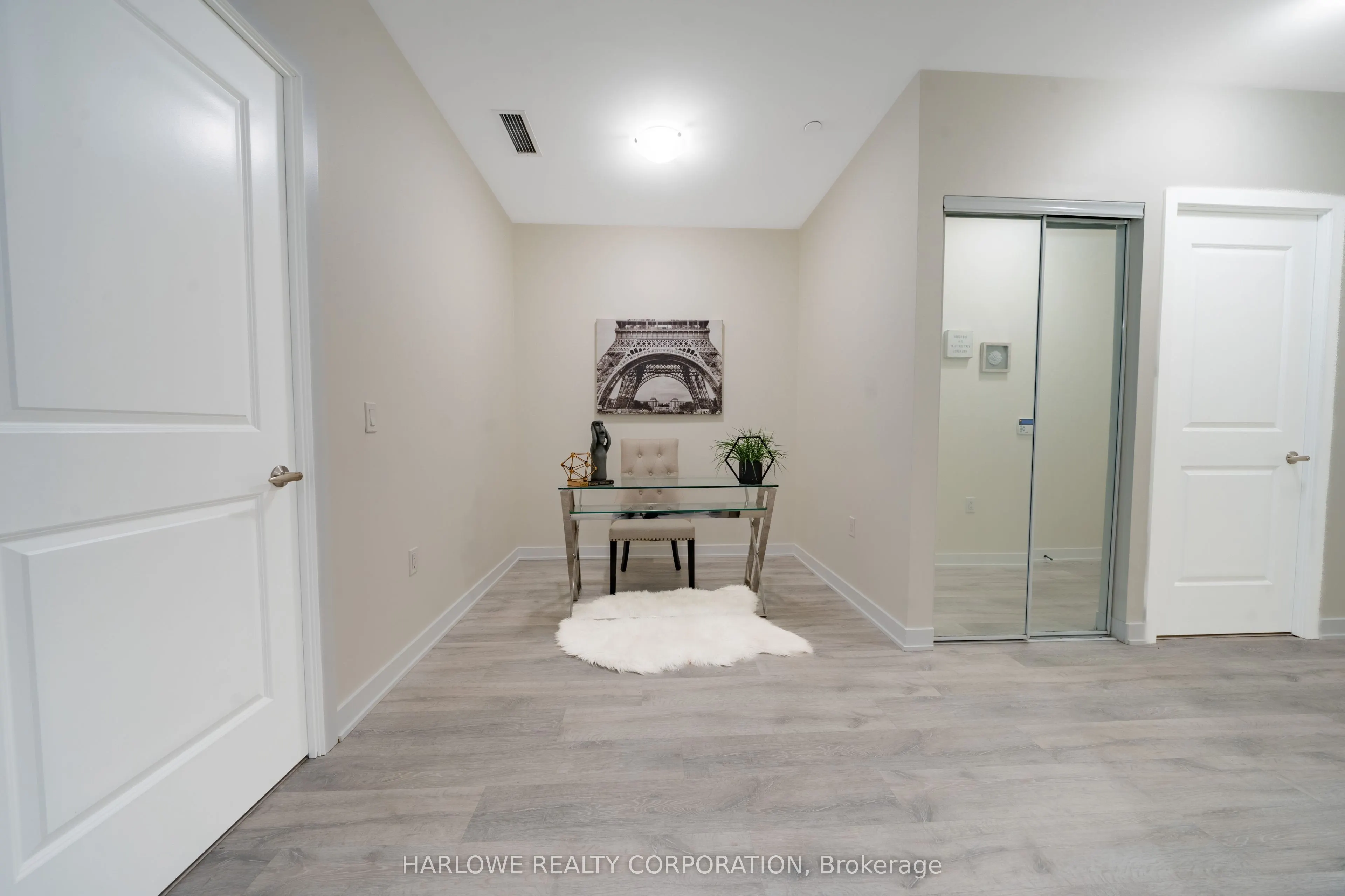 4655 Metcalfe Avenue, #109