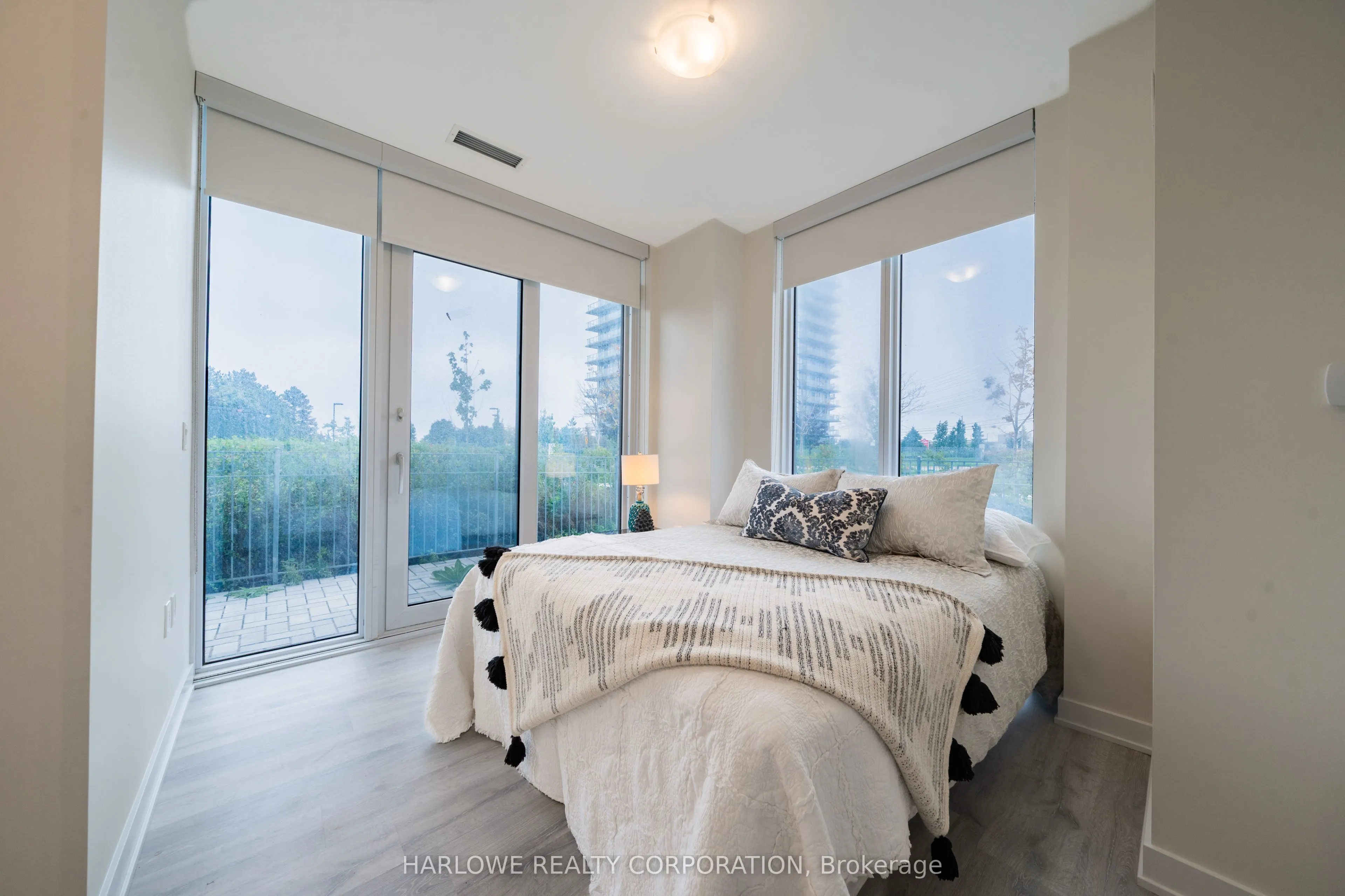4655 Metcalfe Avenue, #109