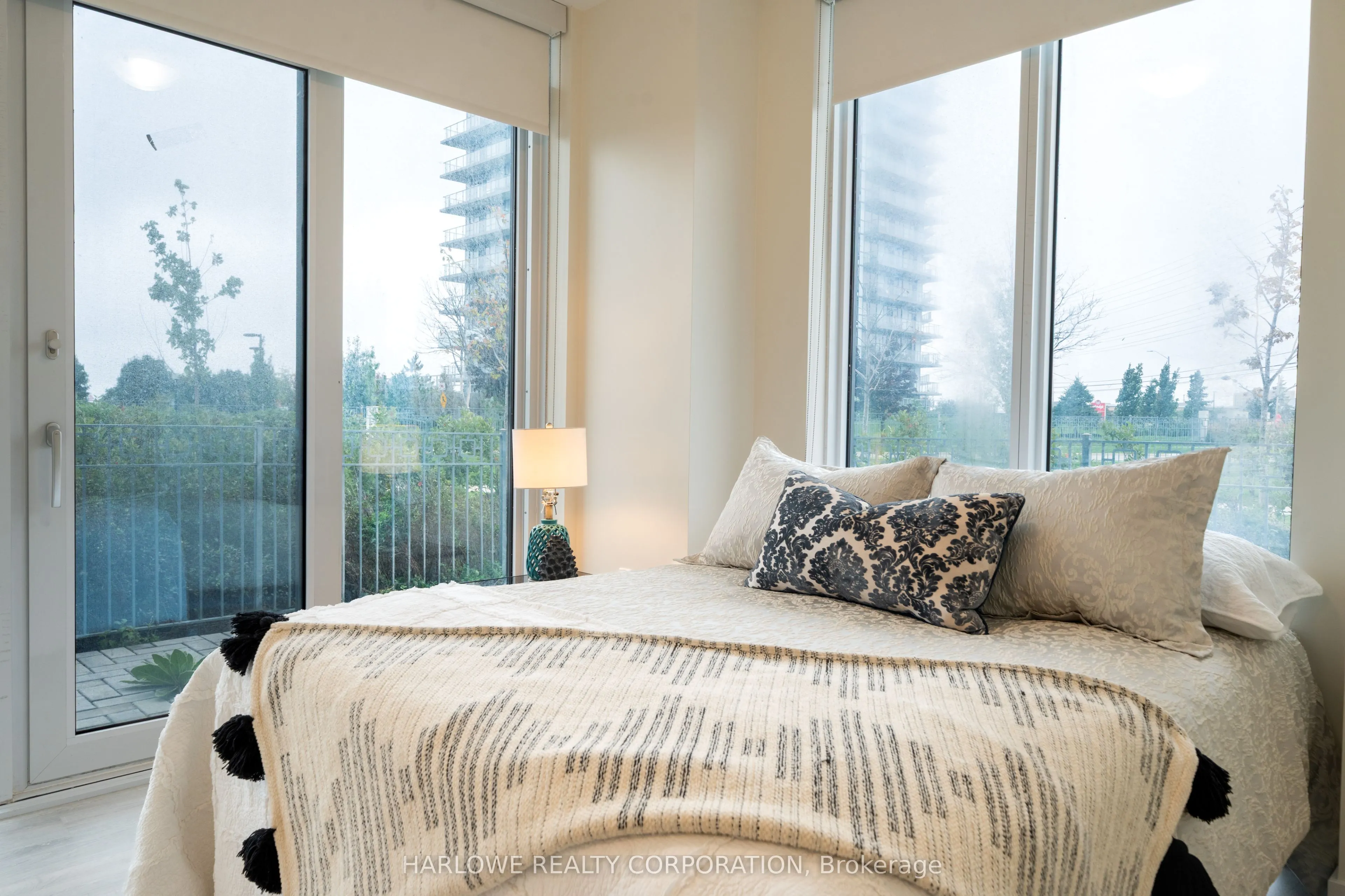 4655 Metcalfe Avenue, #109