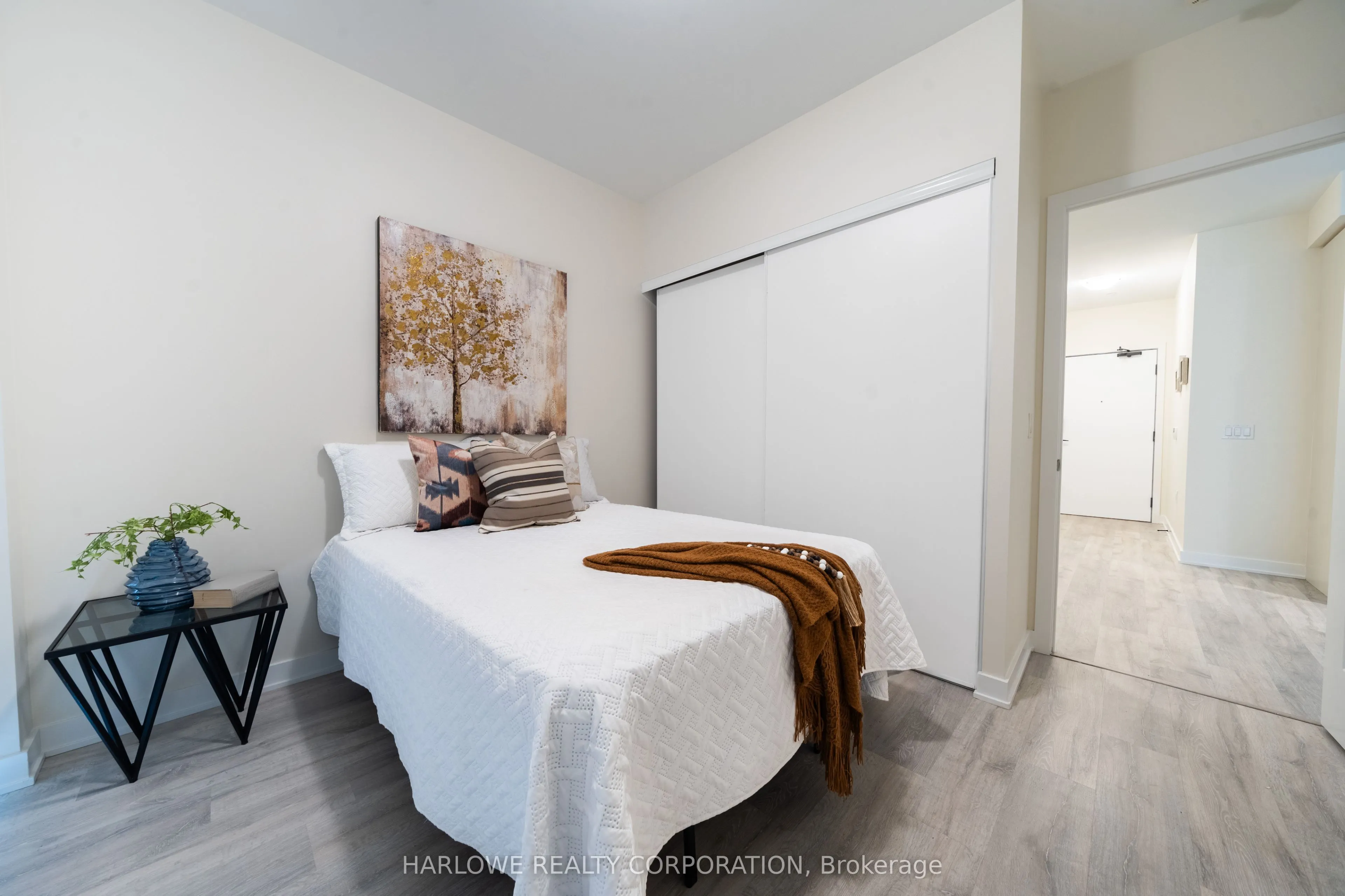 4655 Metcalfe Avenue, #109