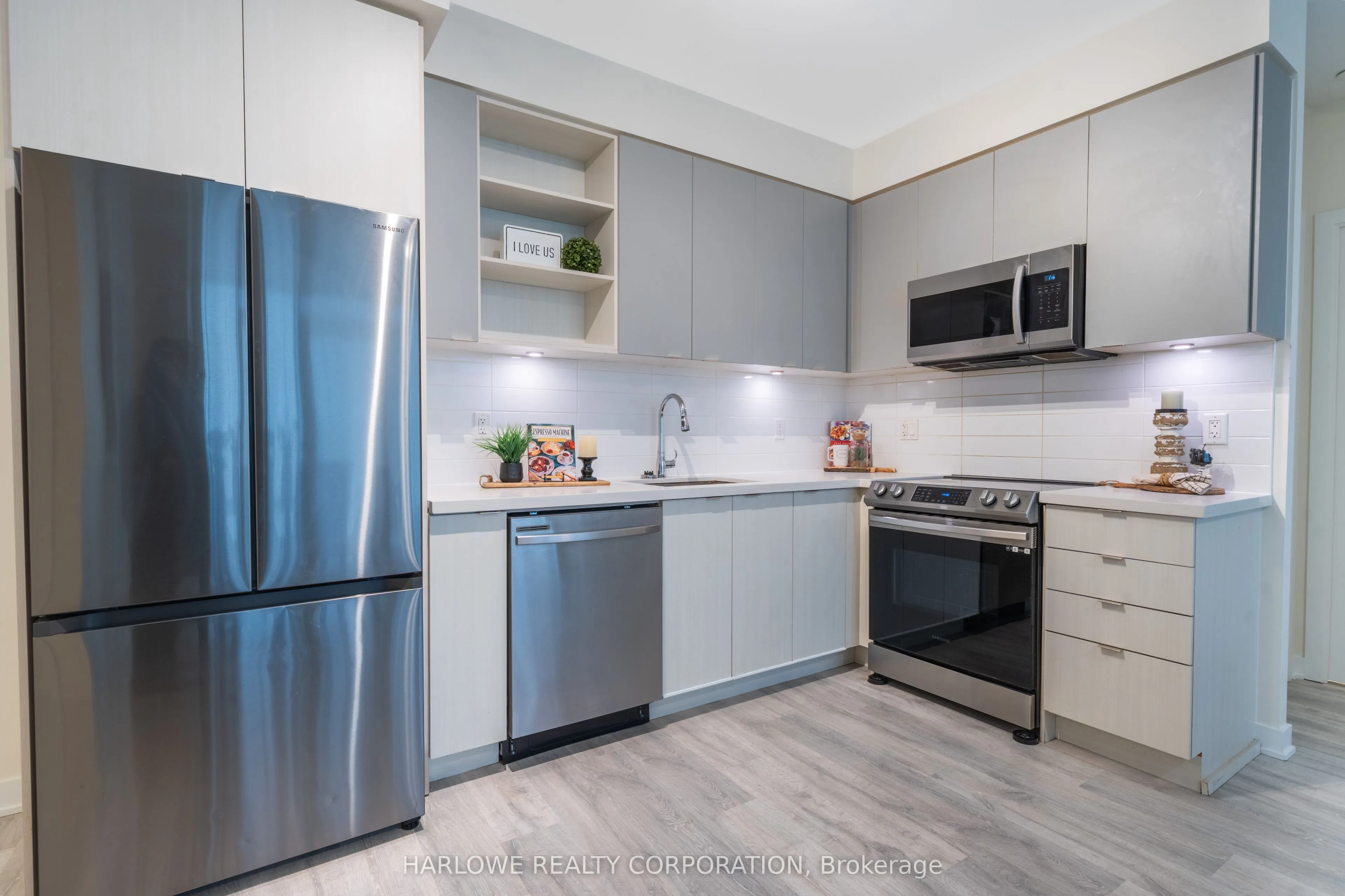 4655 Metcalfe Avenue, #109