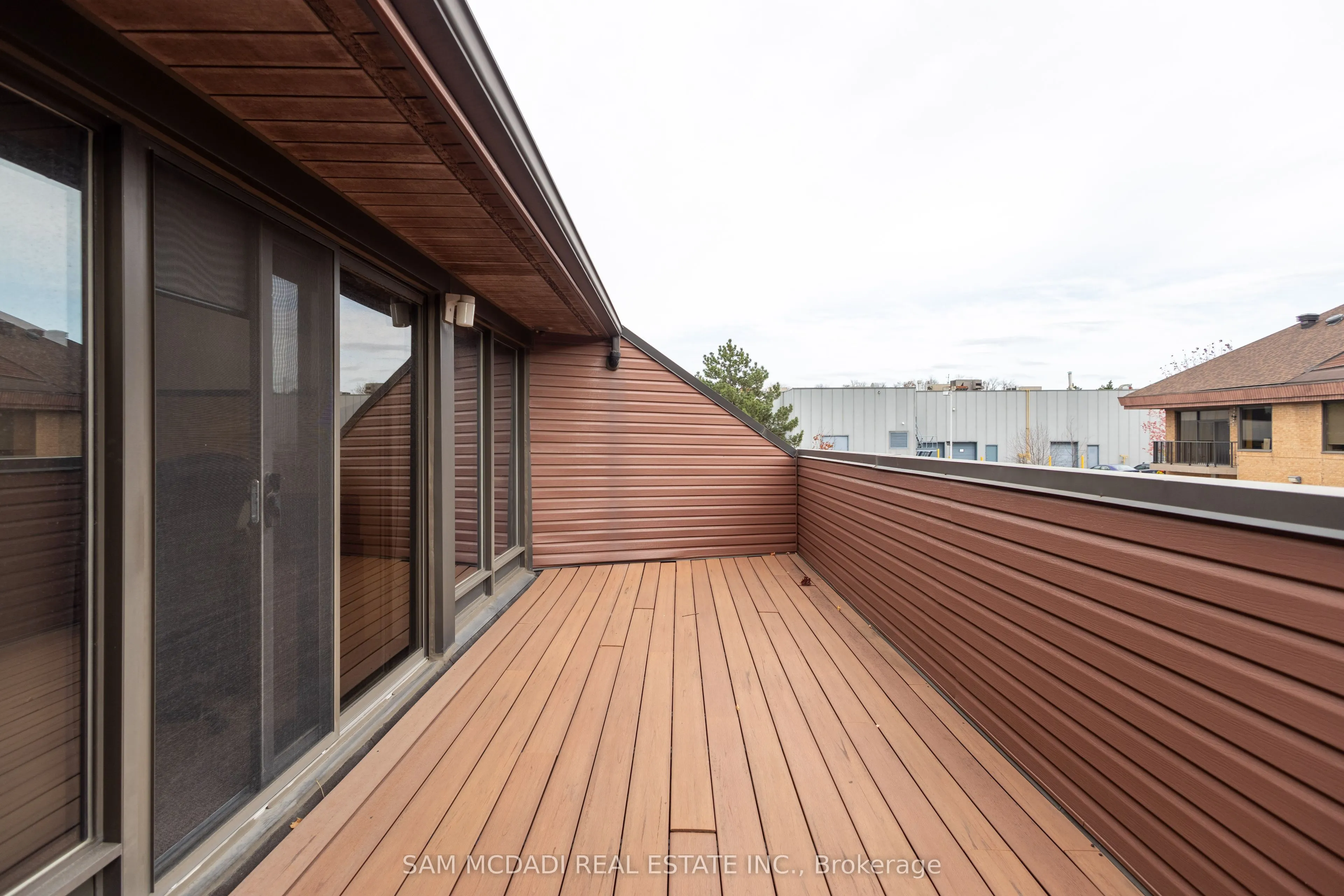 120 Traders Boulevard E, #204