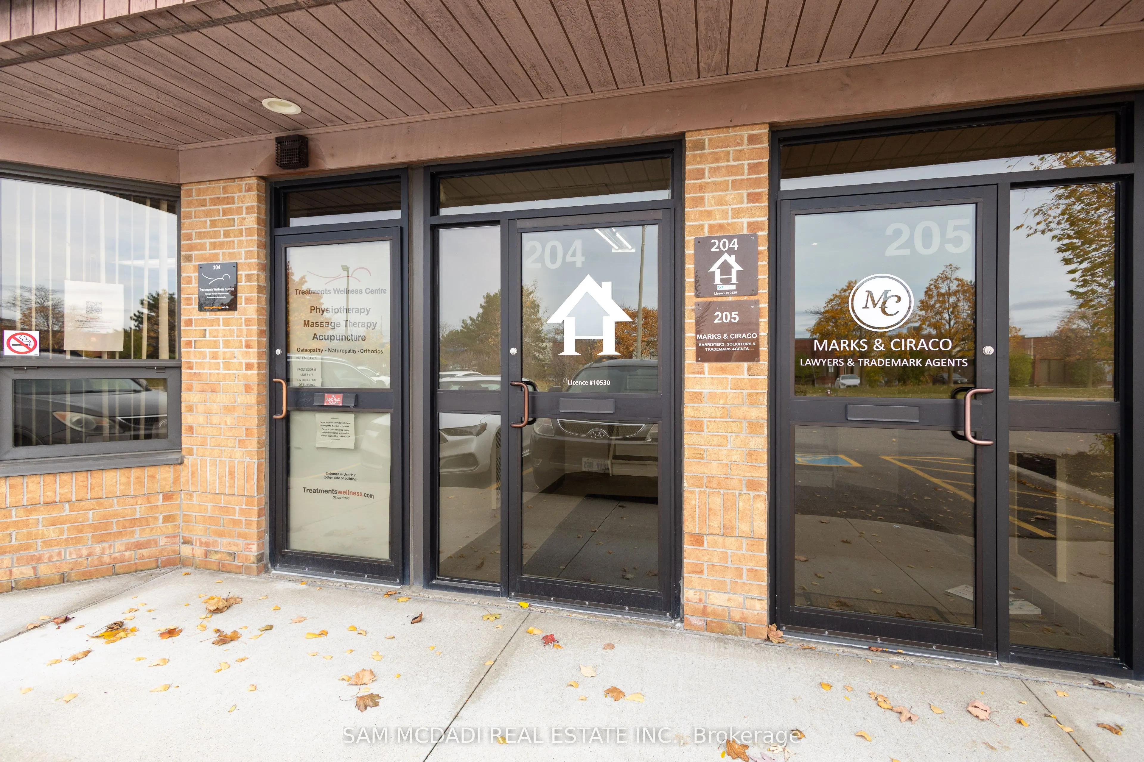 120 Traders Boulevard E, #204