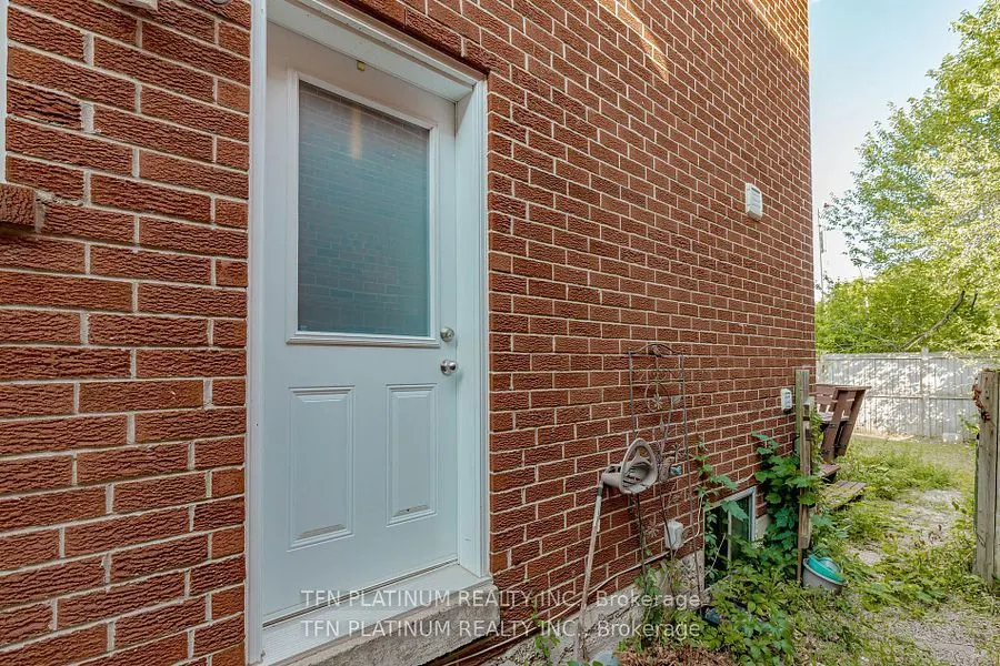 36 Tanager Square