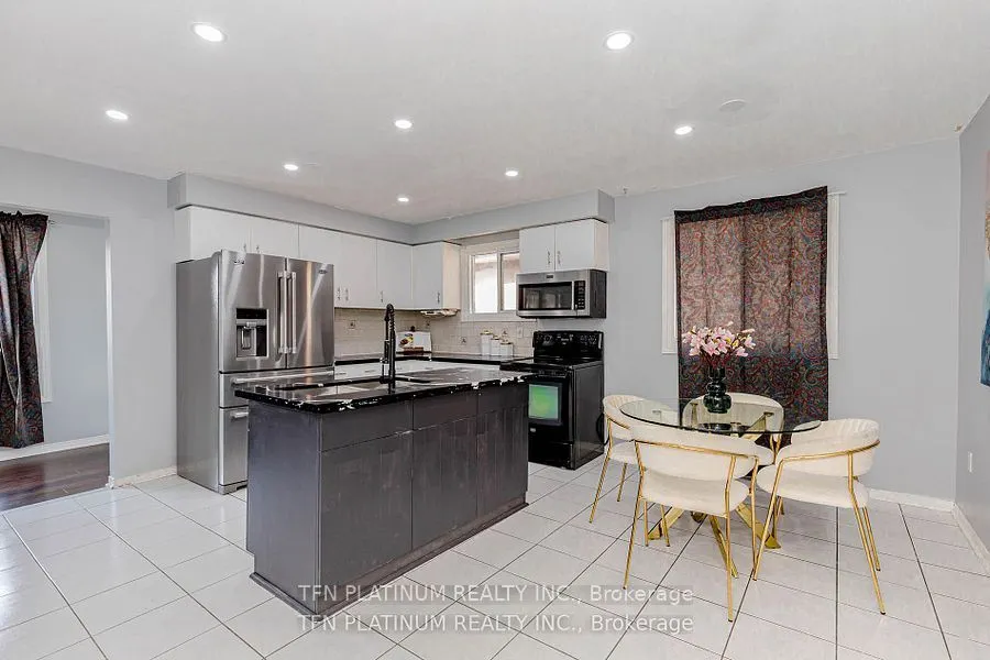36 Tanager Square