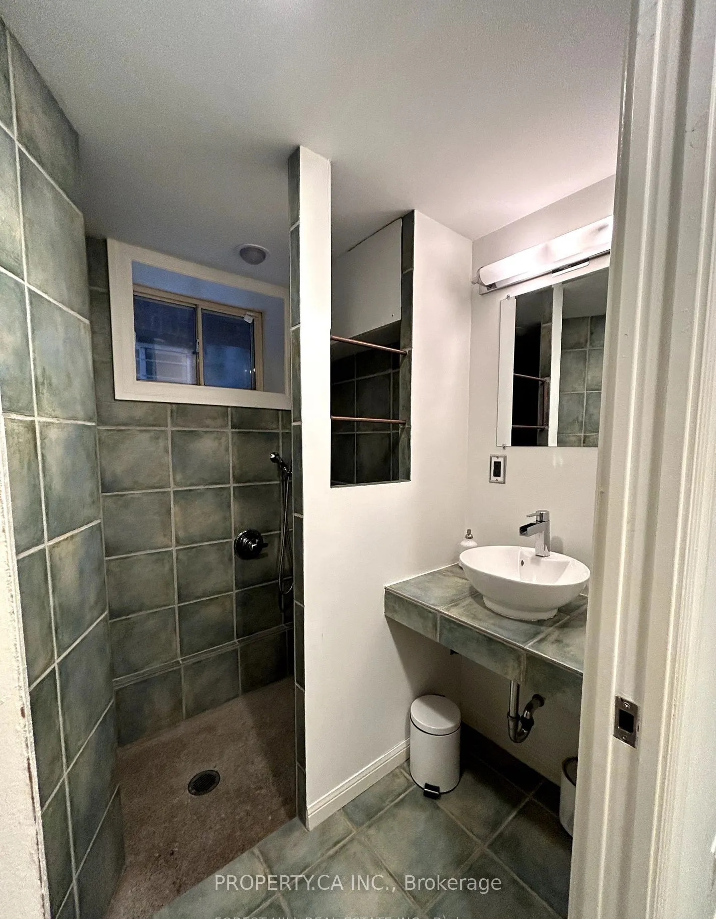 266 Glenlake Avenue, ##Lower
