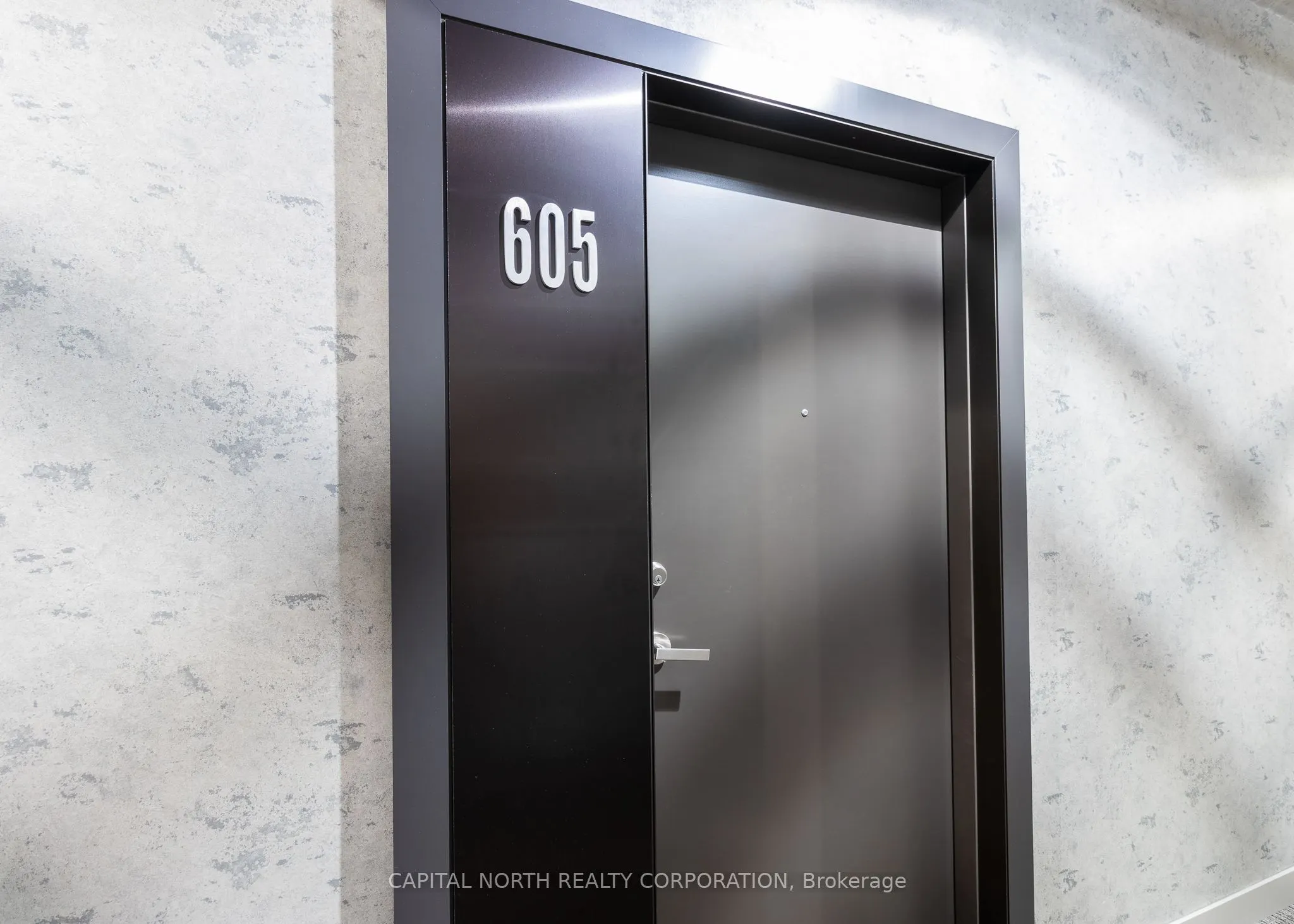 1990 Bloor Street W, #605