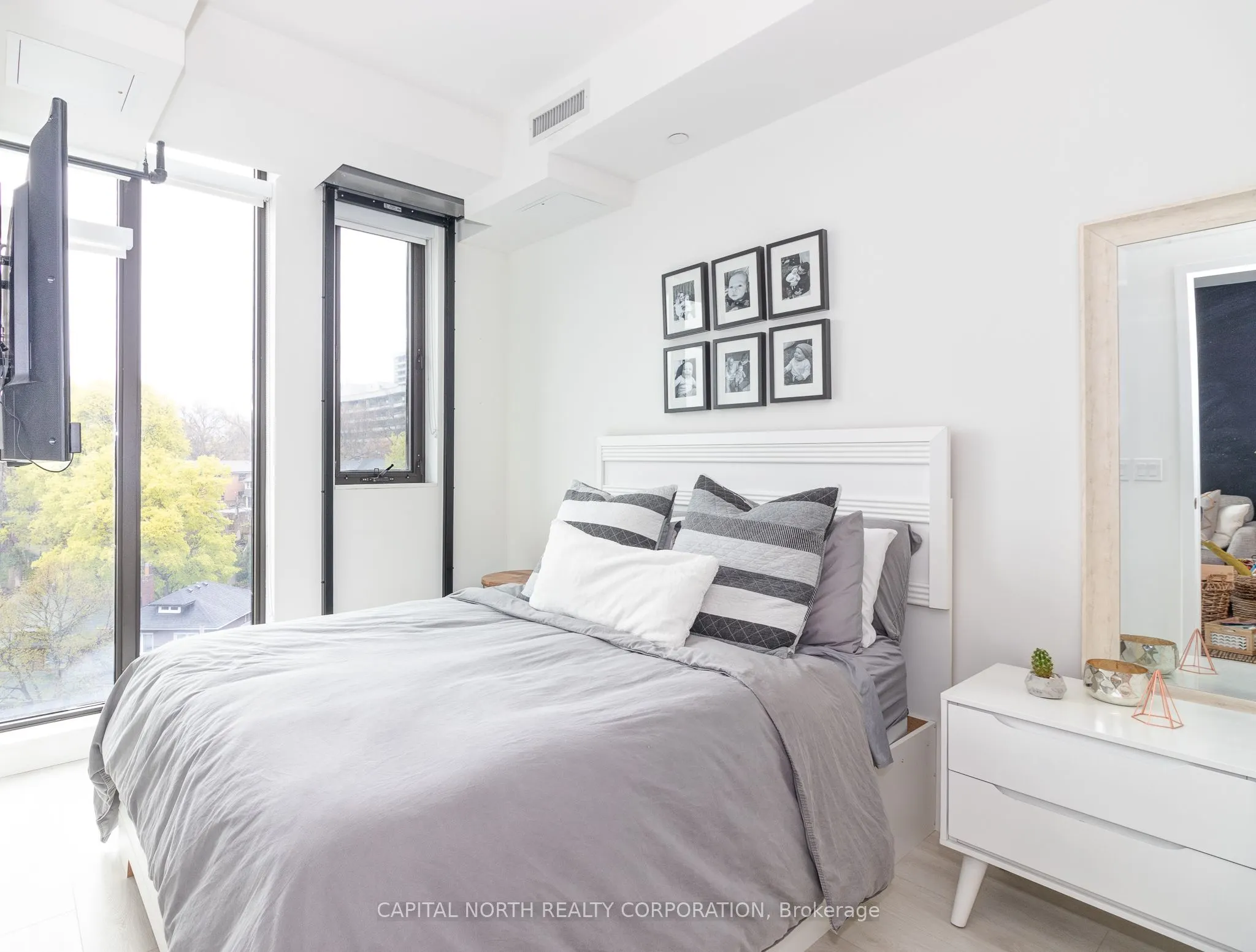 1990 Bloor Street W, #605