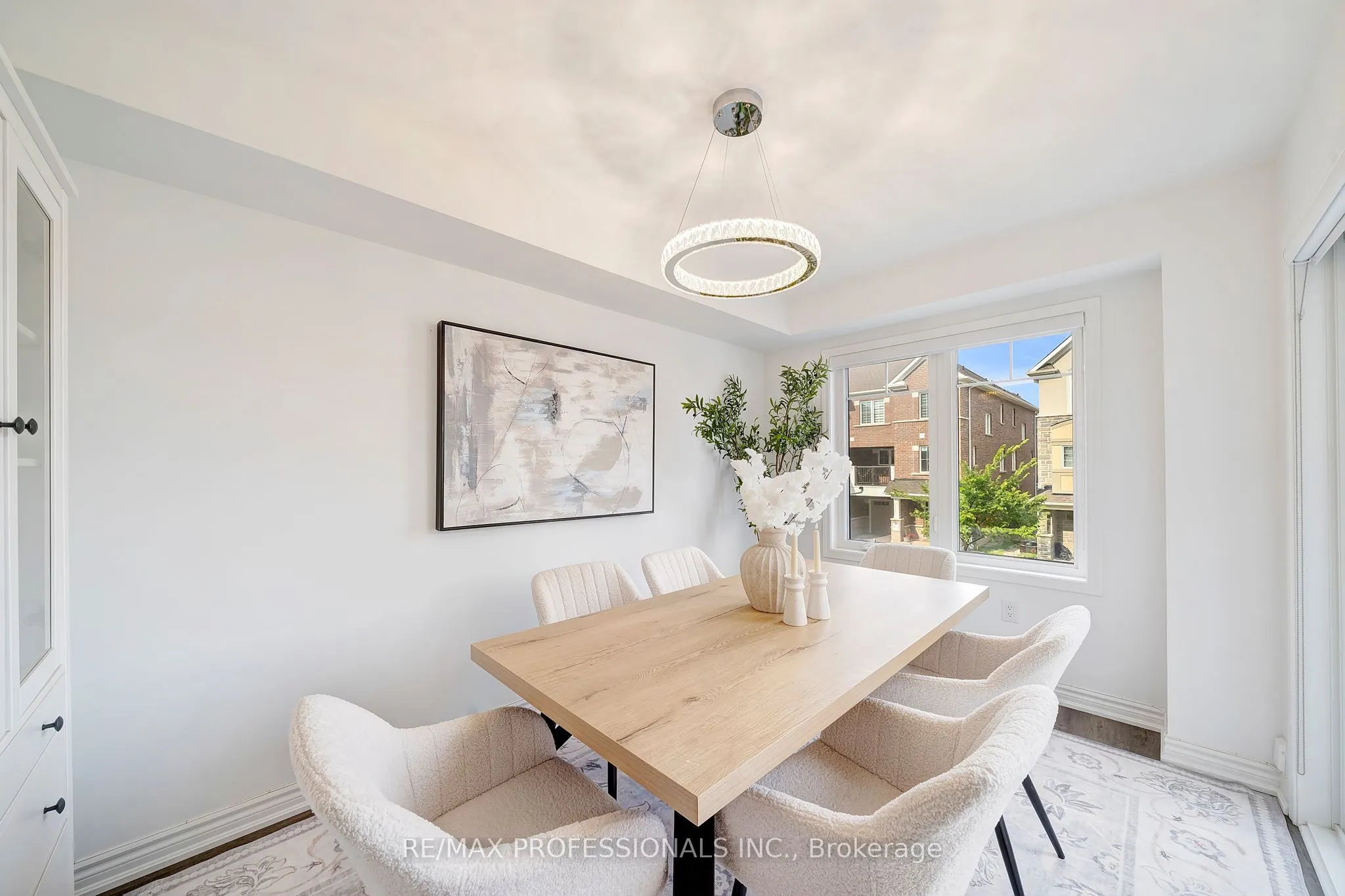 1272 Hop Place