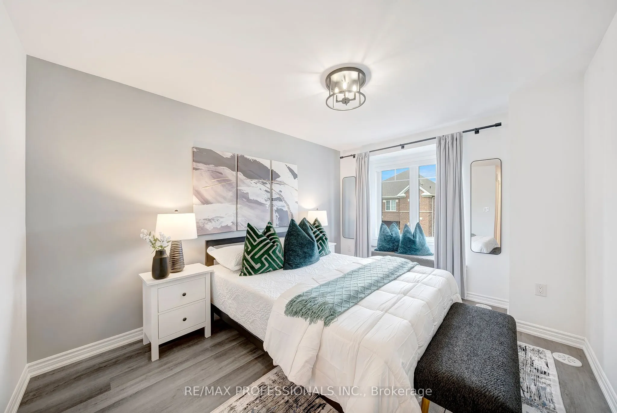 1272 Hop Place