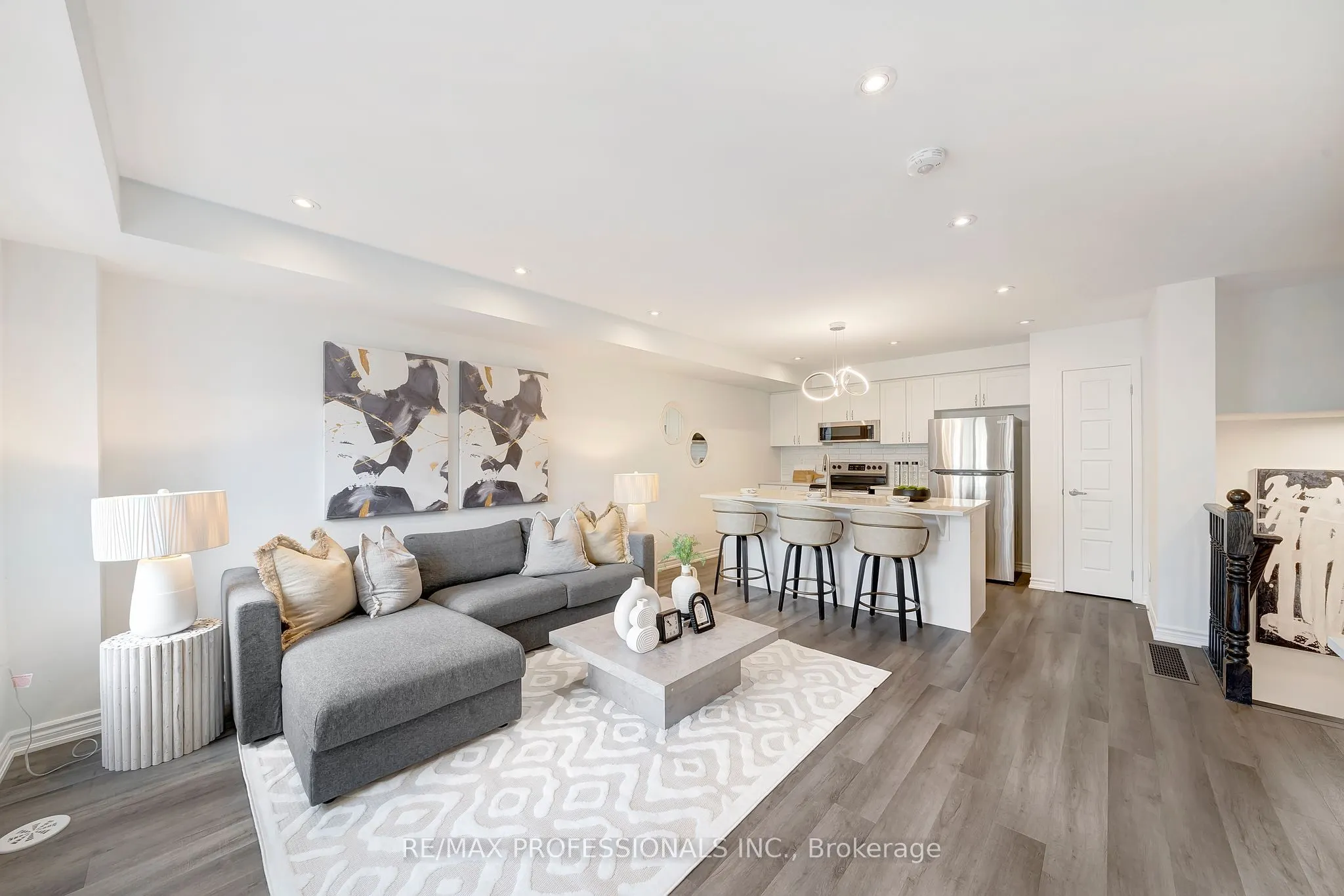 1272 Hop Place