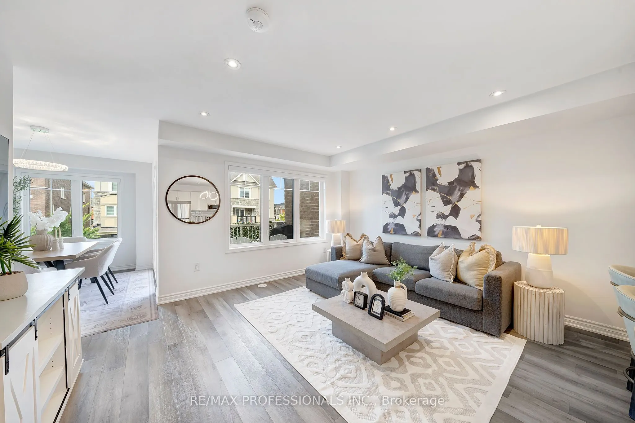1272 Hop Place
