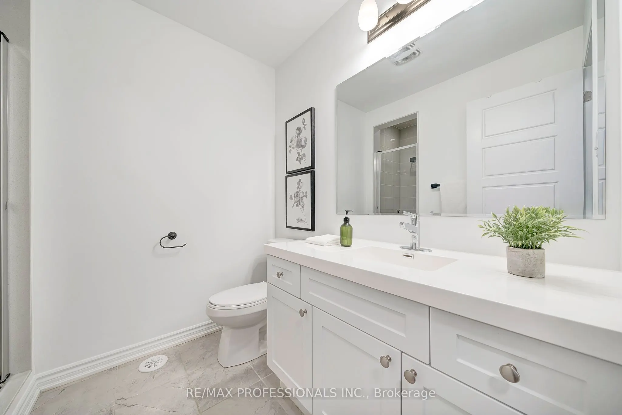 1272 Hop Place