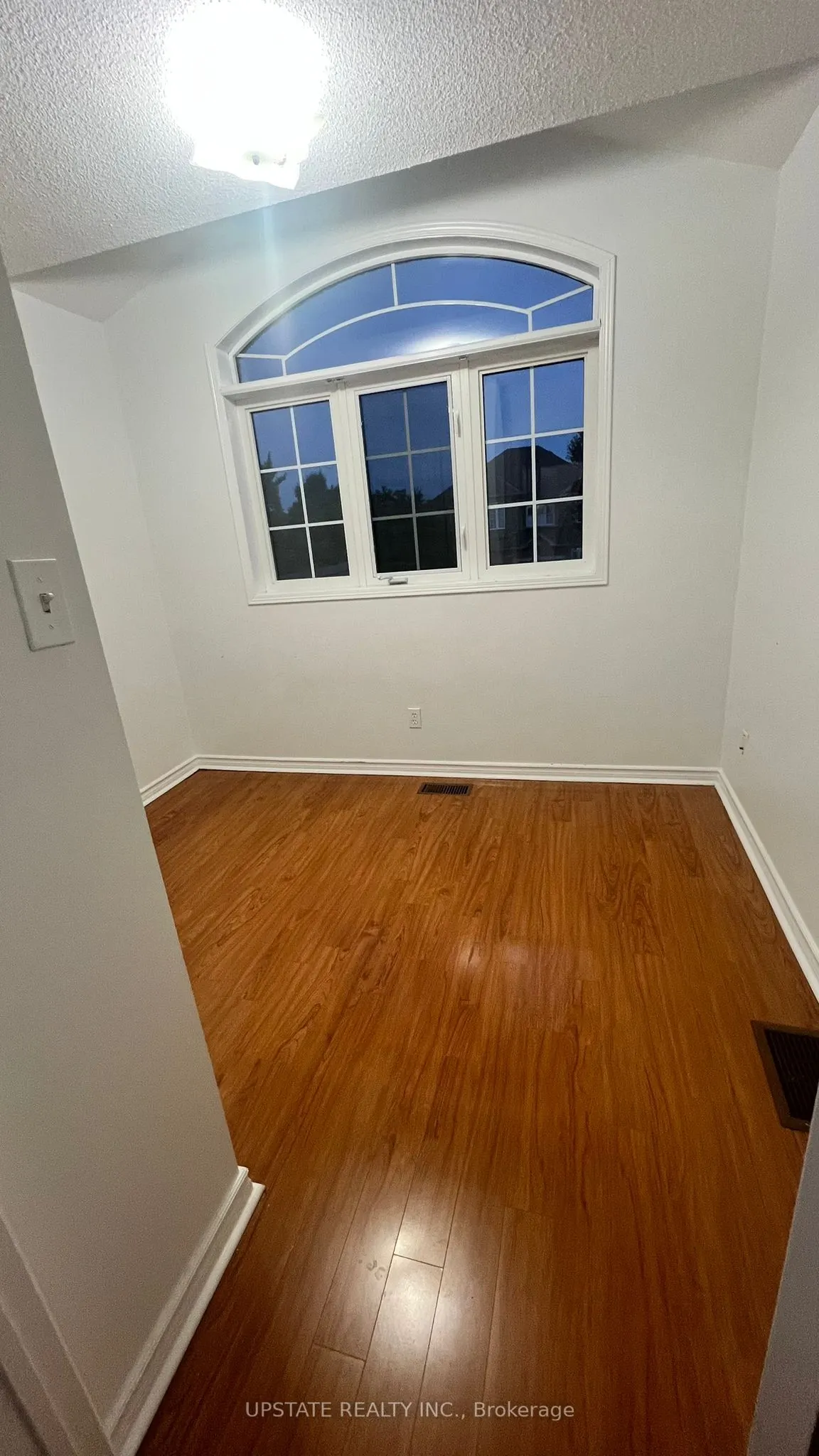 7590 Black Walnut Trail