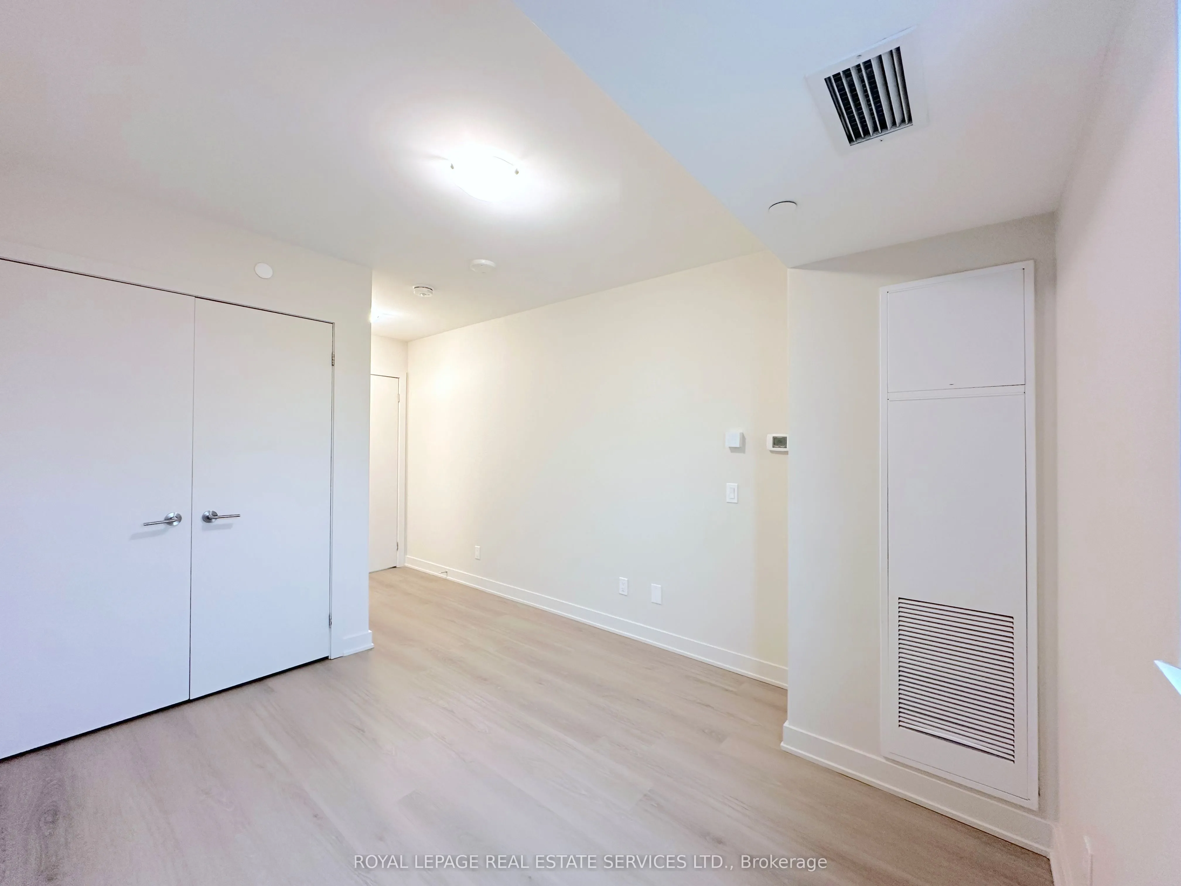 3385 Dundas Street W, #308