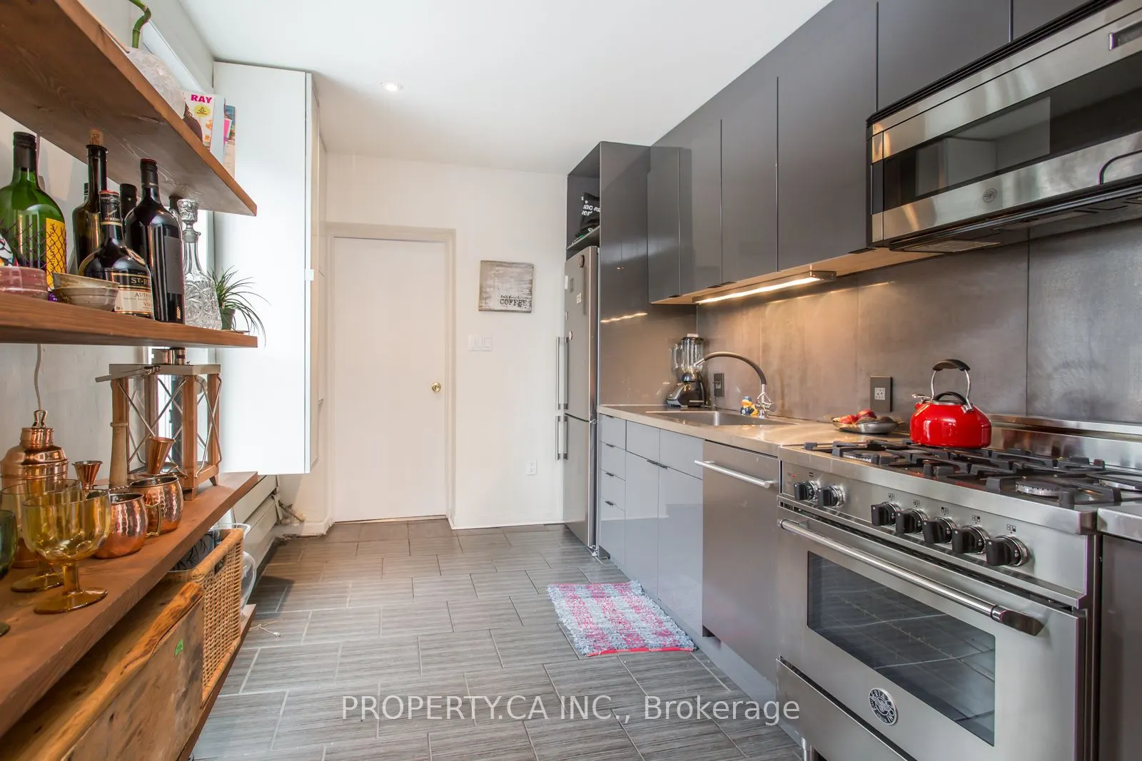 22 Brad Street, ##1